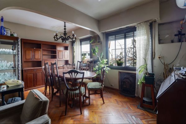 Sale of 4-room apartment excellent Florida Mitre area.