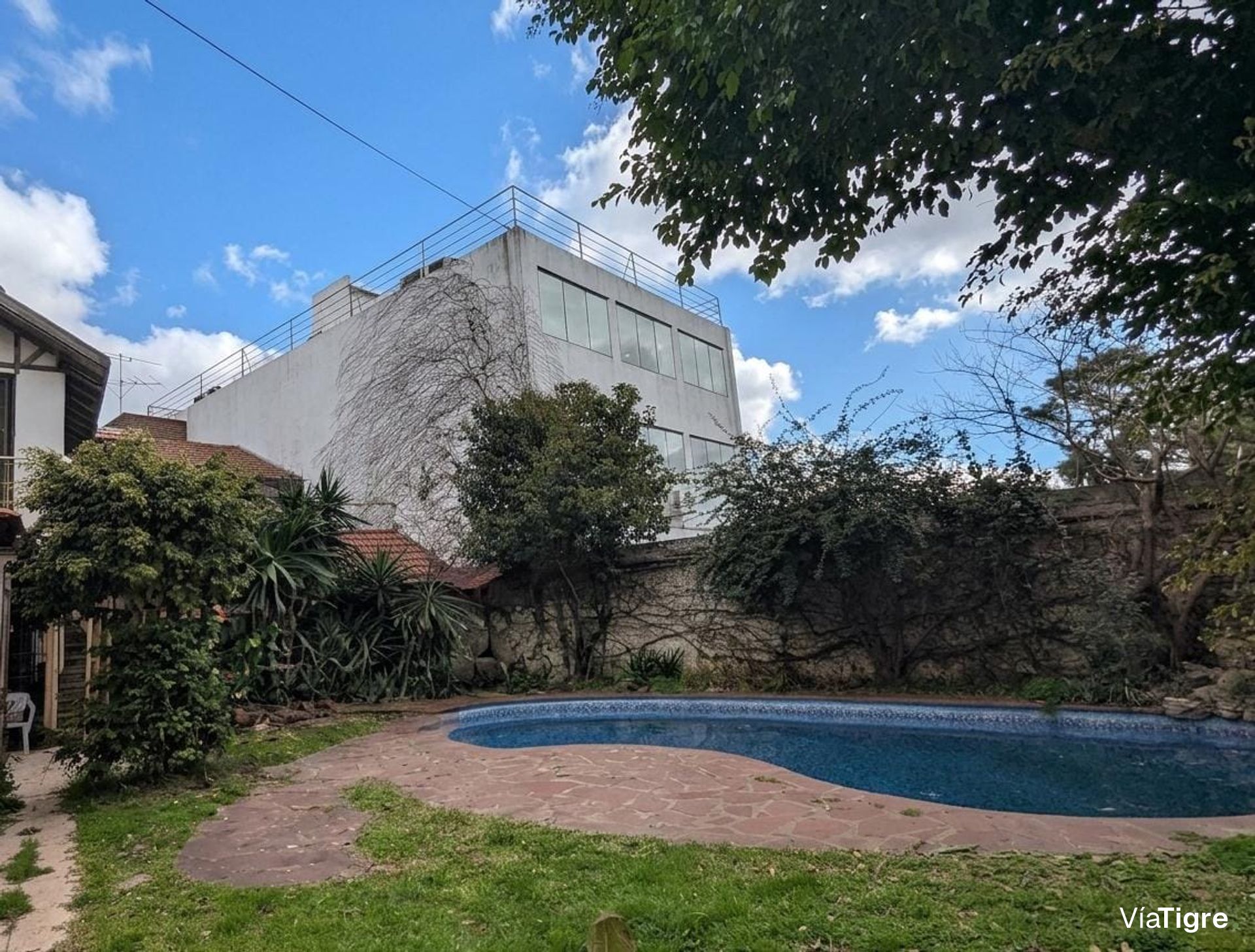Venta Lote 906m2 Panam casi Thames Comercial Ofic.