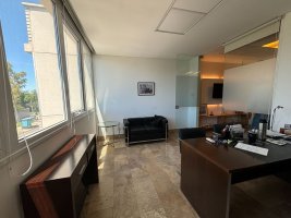 Venta Oficina Comercial 95m² Boulogne, San Isidro
