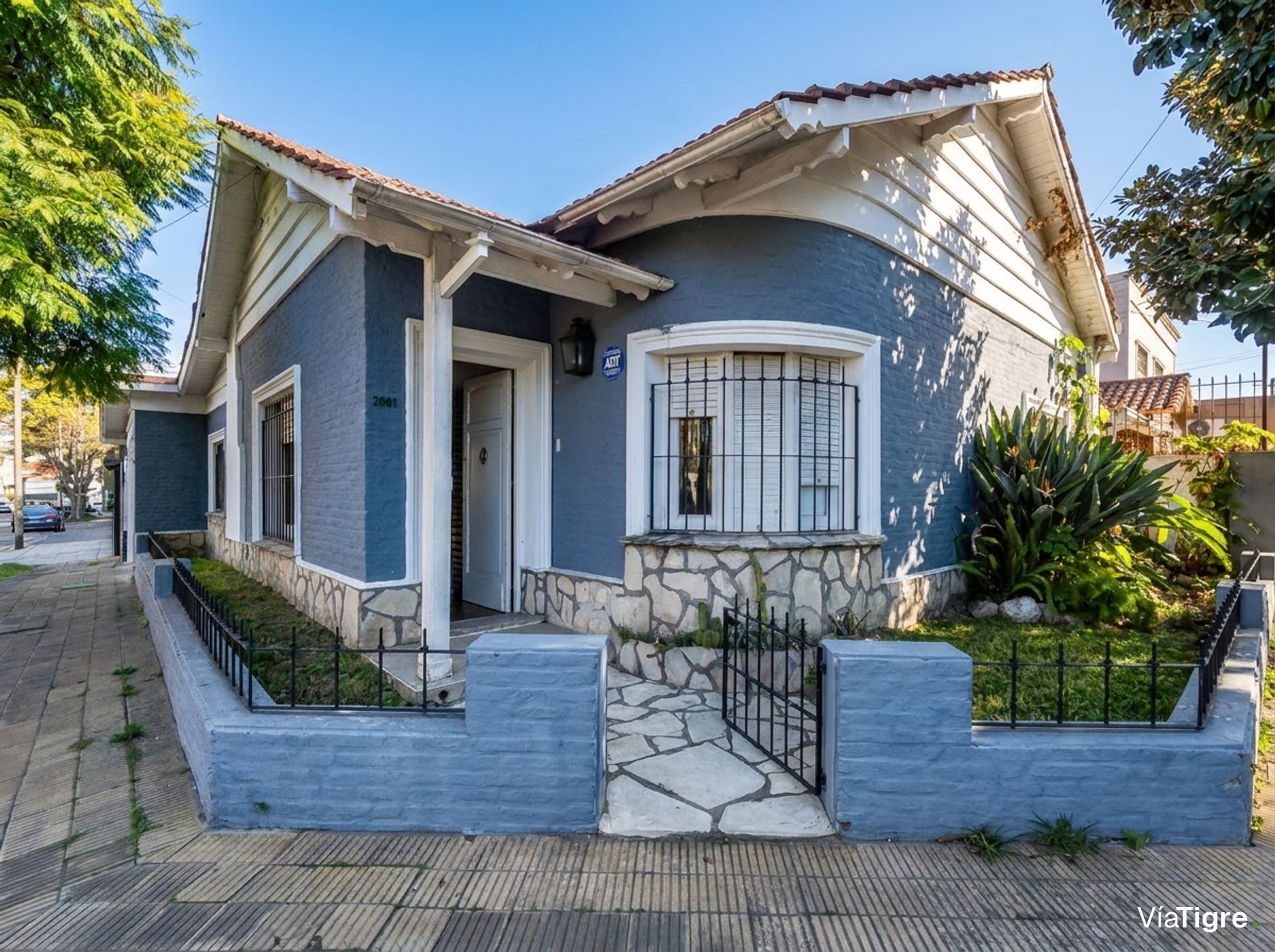 Venta Casa 3 Ambientes Martínez c/Pileta y cochera
