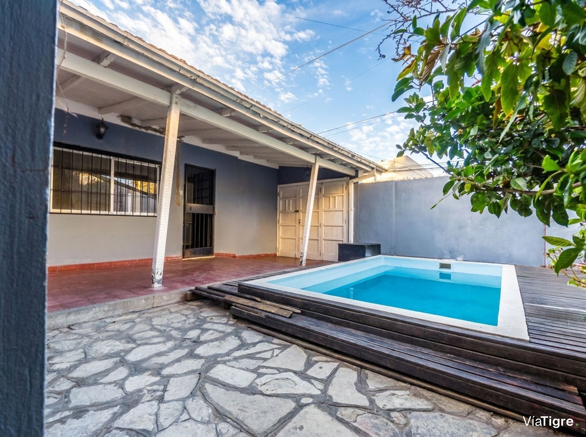 Venta Casa 3 Ambientes Martínez c/Pileta y cochera
