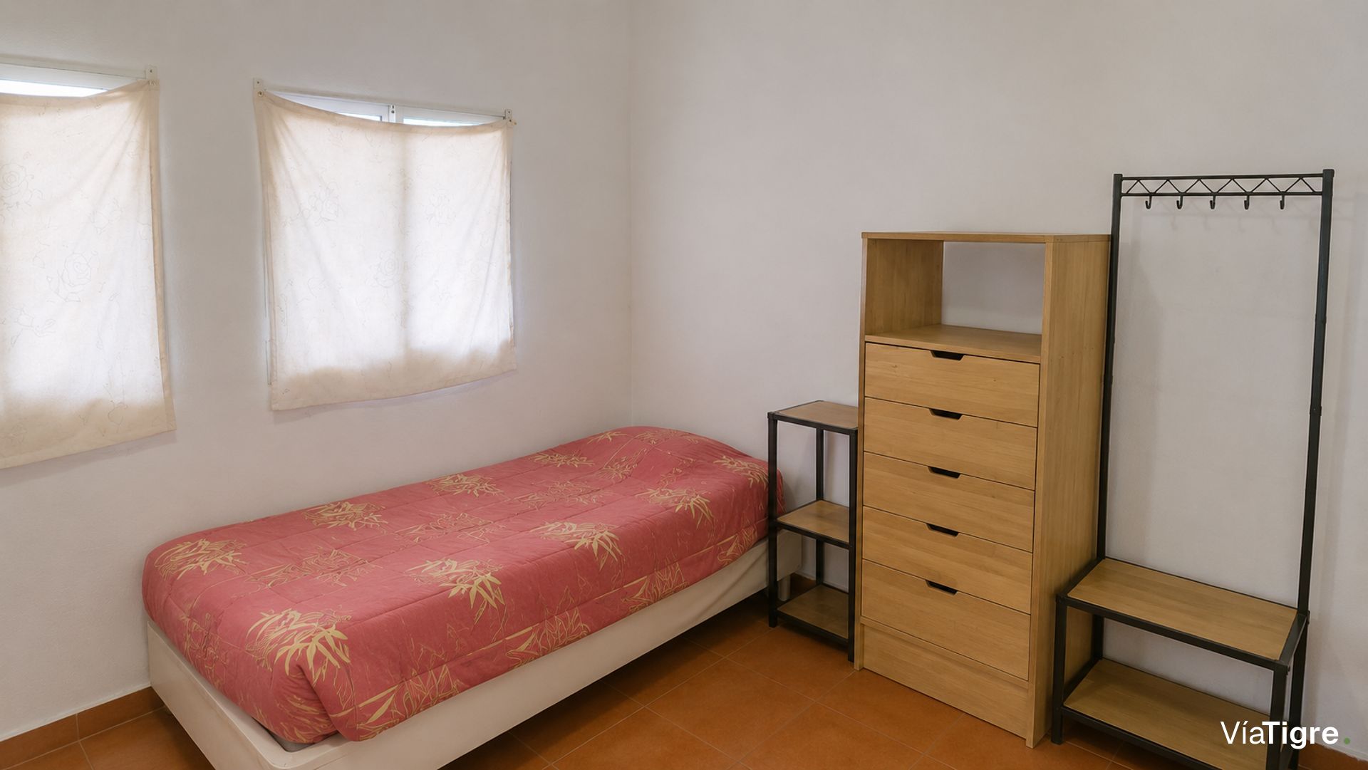 Venta PH 3 ambientes Pta. baja en Virreyes c/patio