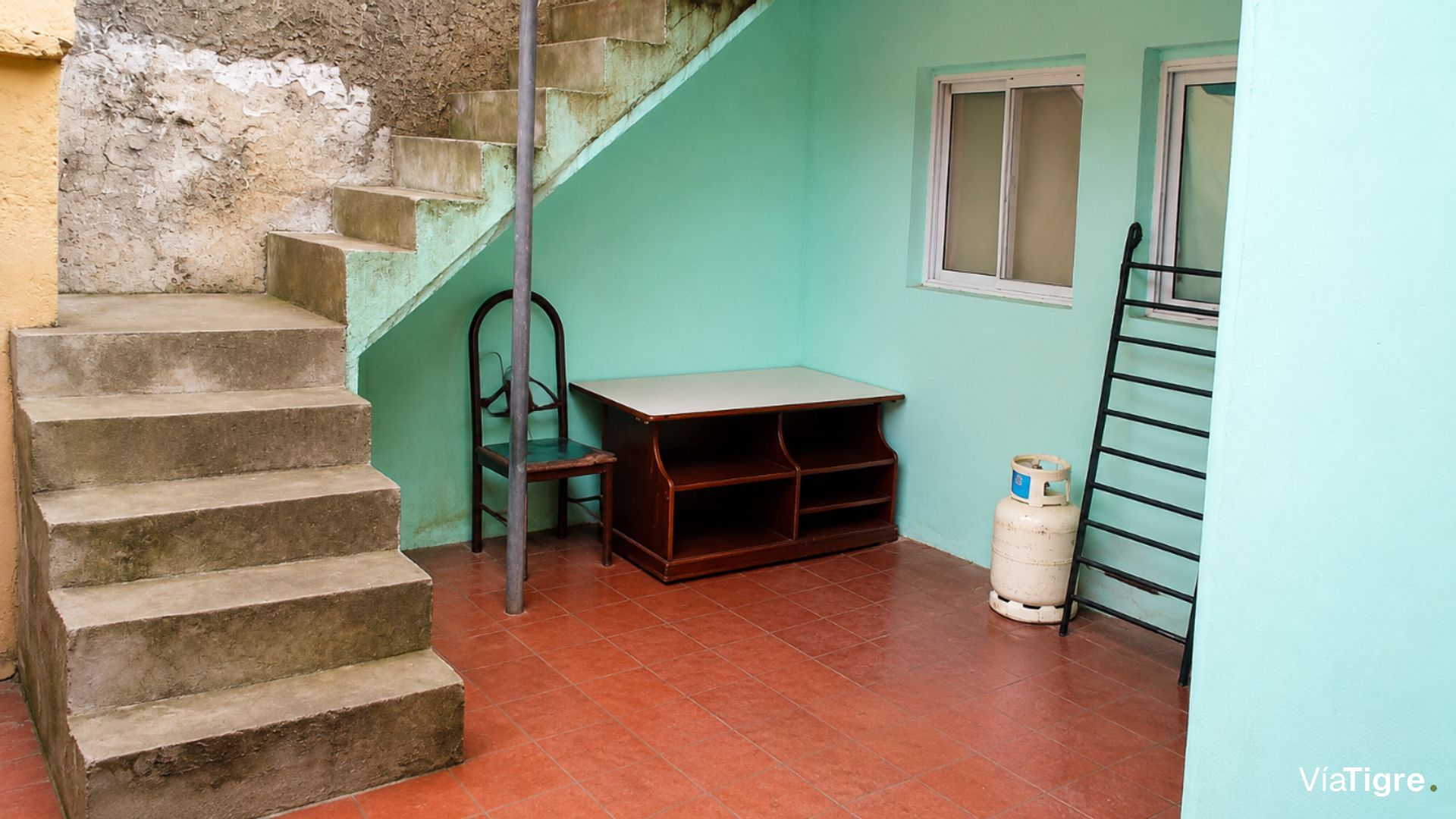 Venta PH 3 ambientes Pta. baja en Virreyes c/patio