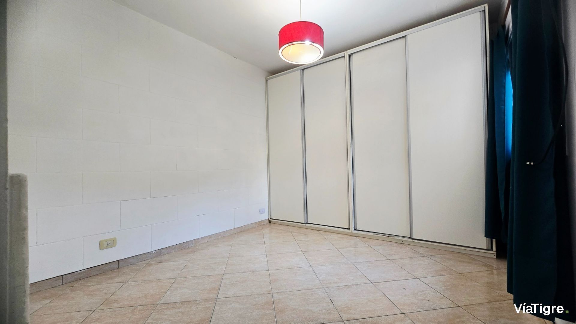 Venta PH tres ambientes con cochera Munro