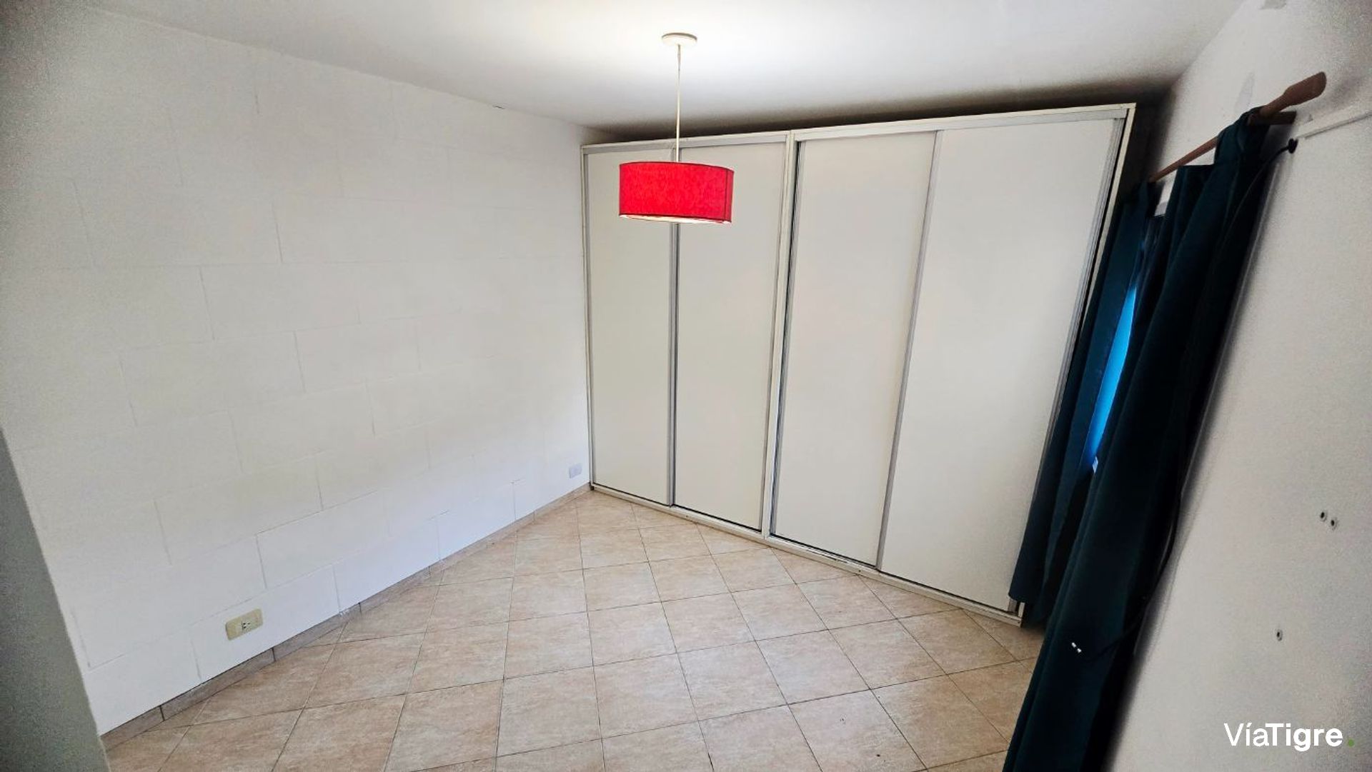 Venta PH tres ambientes con cochera Munro