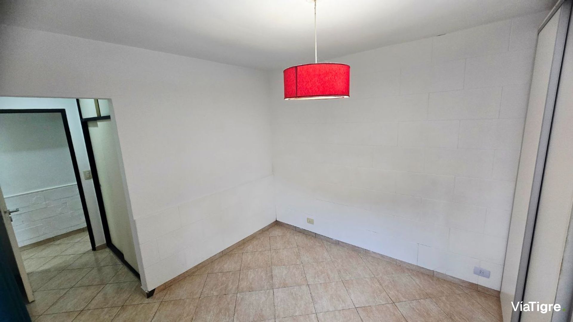 Venta PH tres ambientes con cochera Munro