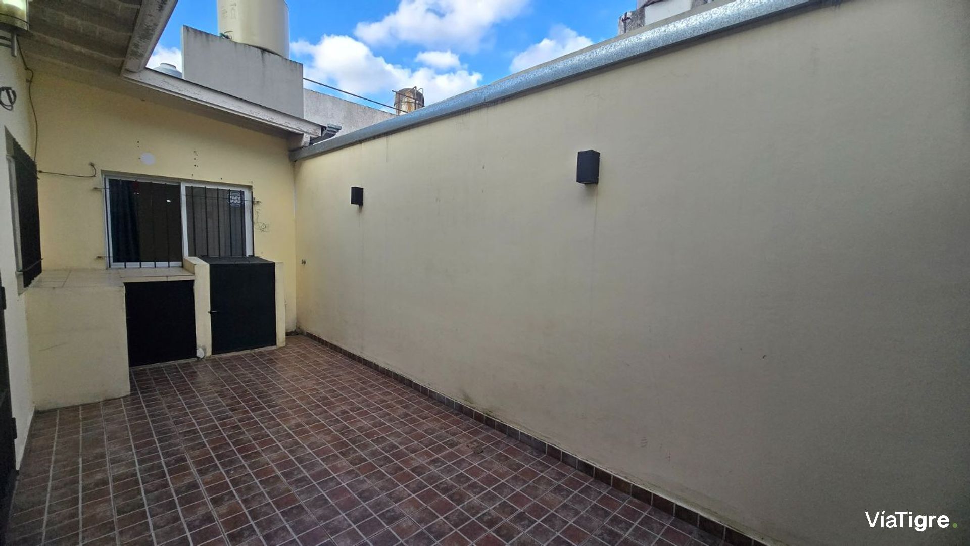 Venta PH tres ambientes con cochera Munro