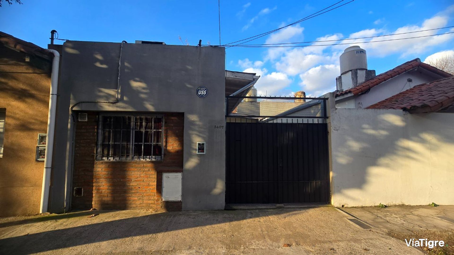 Venta PH tres ambientes con cochera Munro