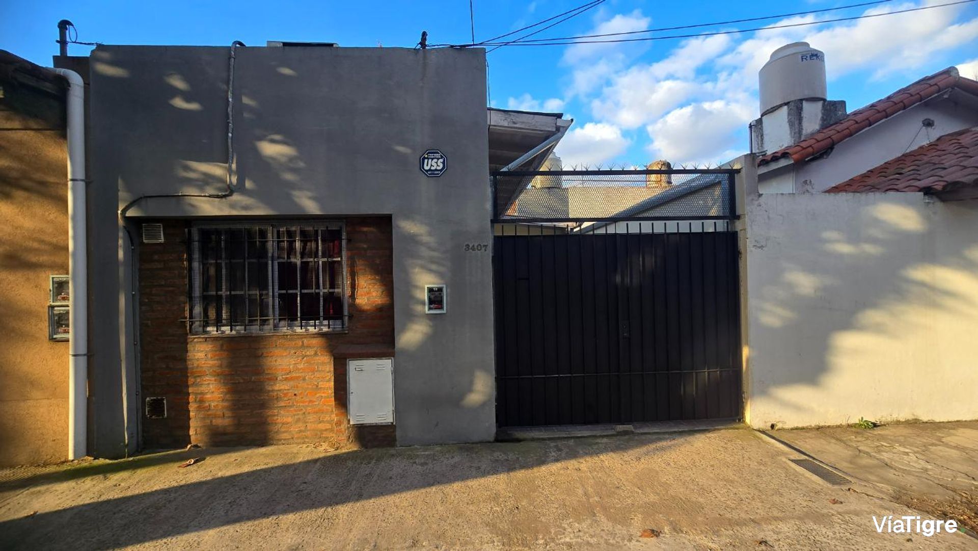 Venta PH tres ambientes con cochera Munro