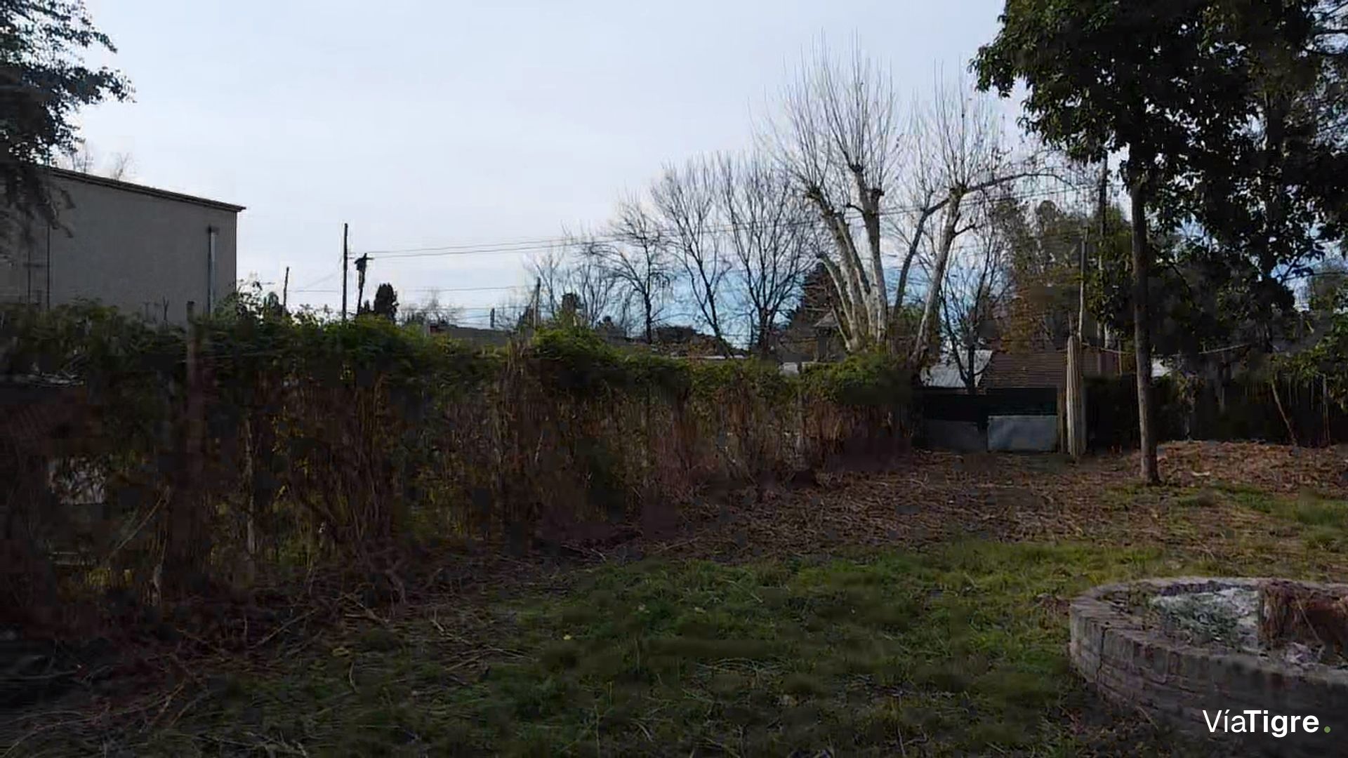Casa a reciclar sobre gran lote de 875m2 en Talar