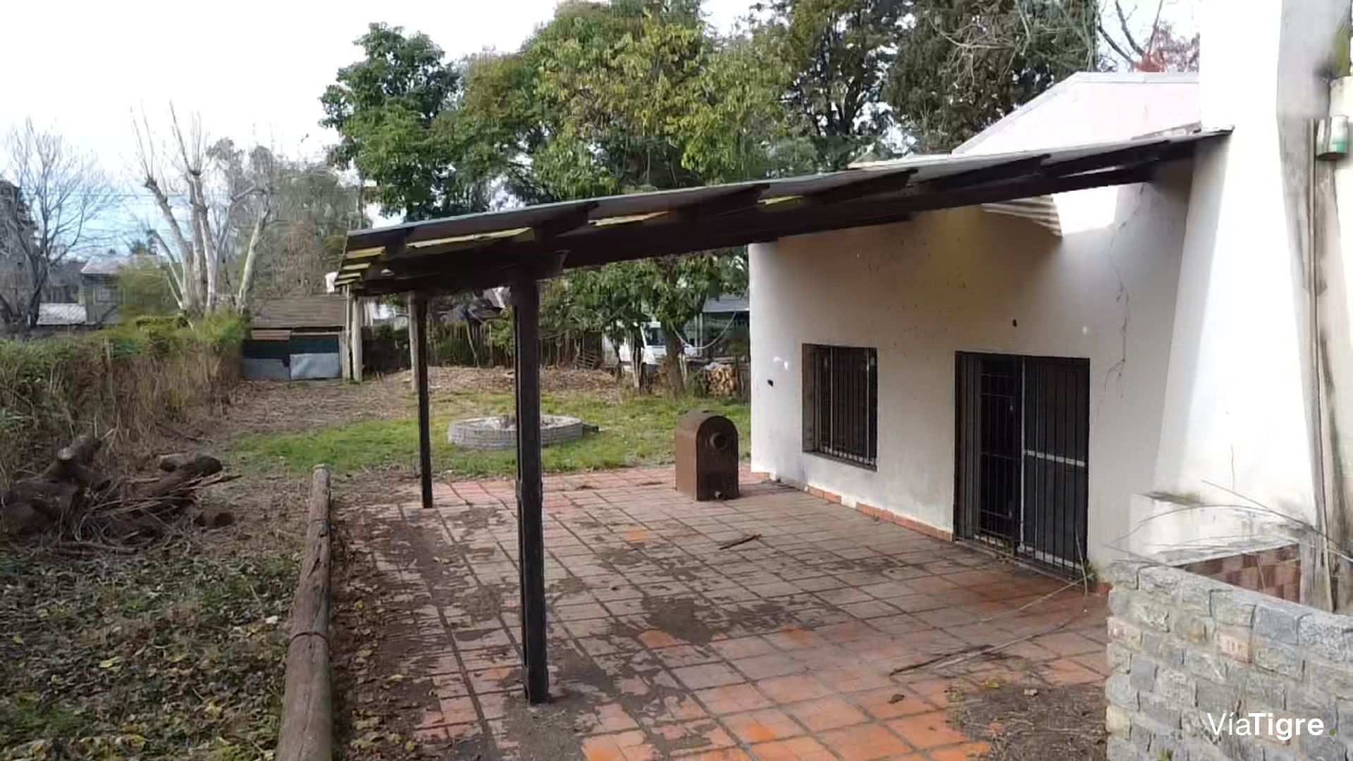 Casa a reciclar sobre gran lote de 875m2 en Talar