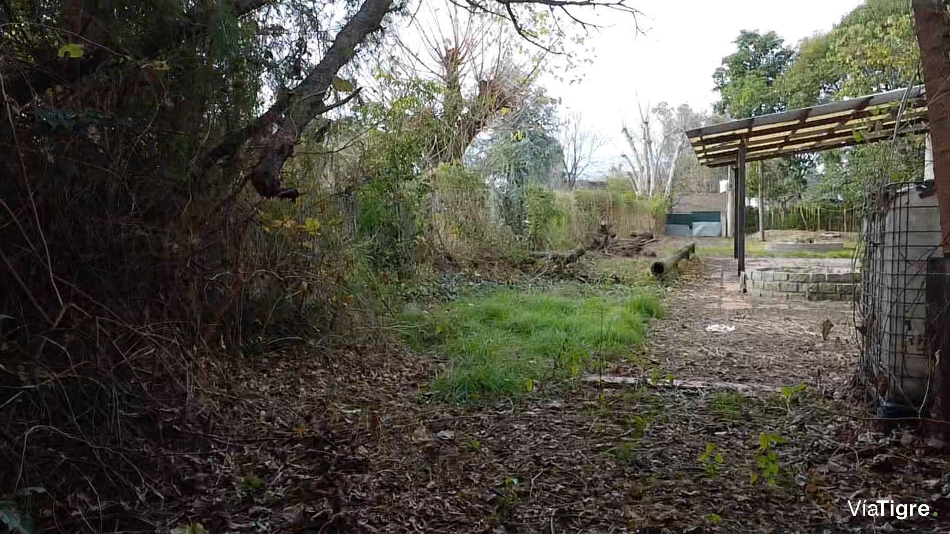 Casa a reciclar sobre gran lote de 875m2 en Talar