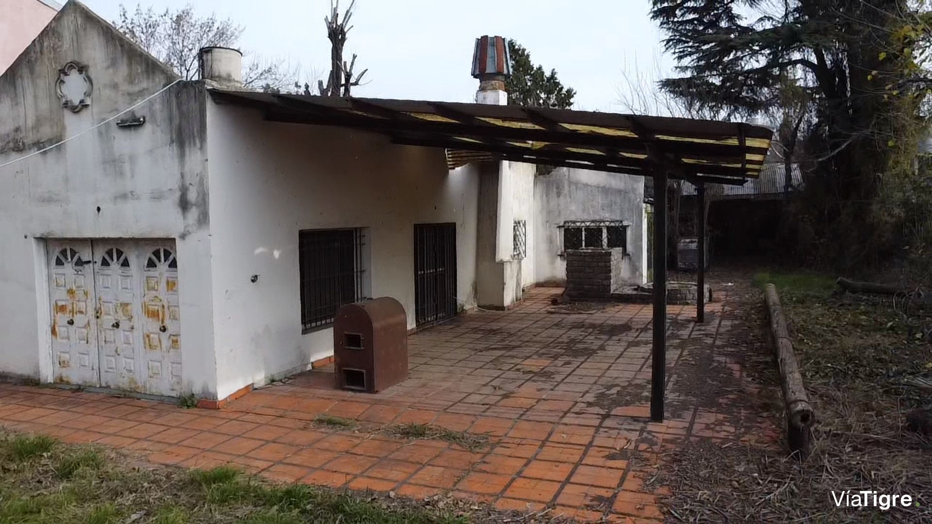 Casa a reciclar sobre gran lote de 875m2 en Talar