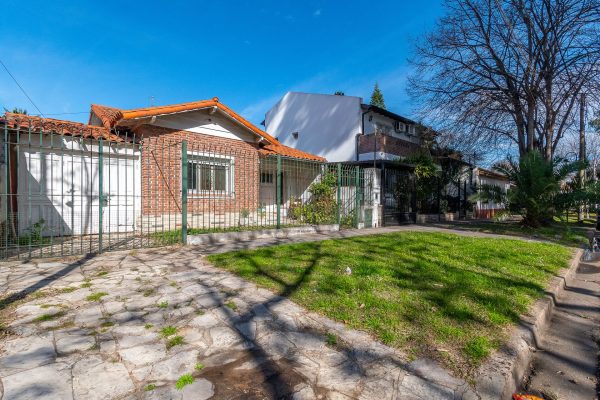 Casa 3 Amb C/ Jardin Y Cochera - Olivos