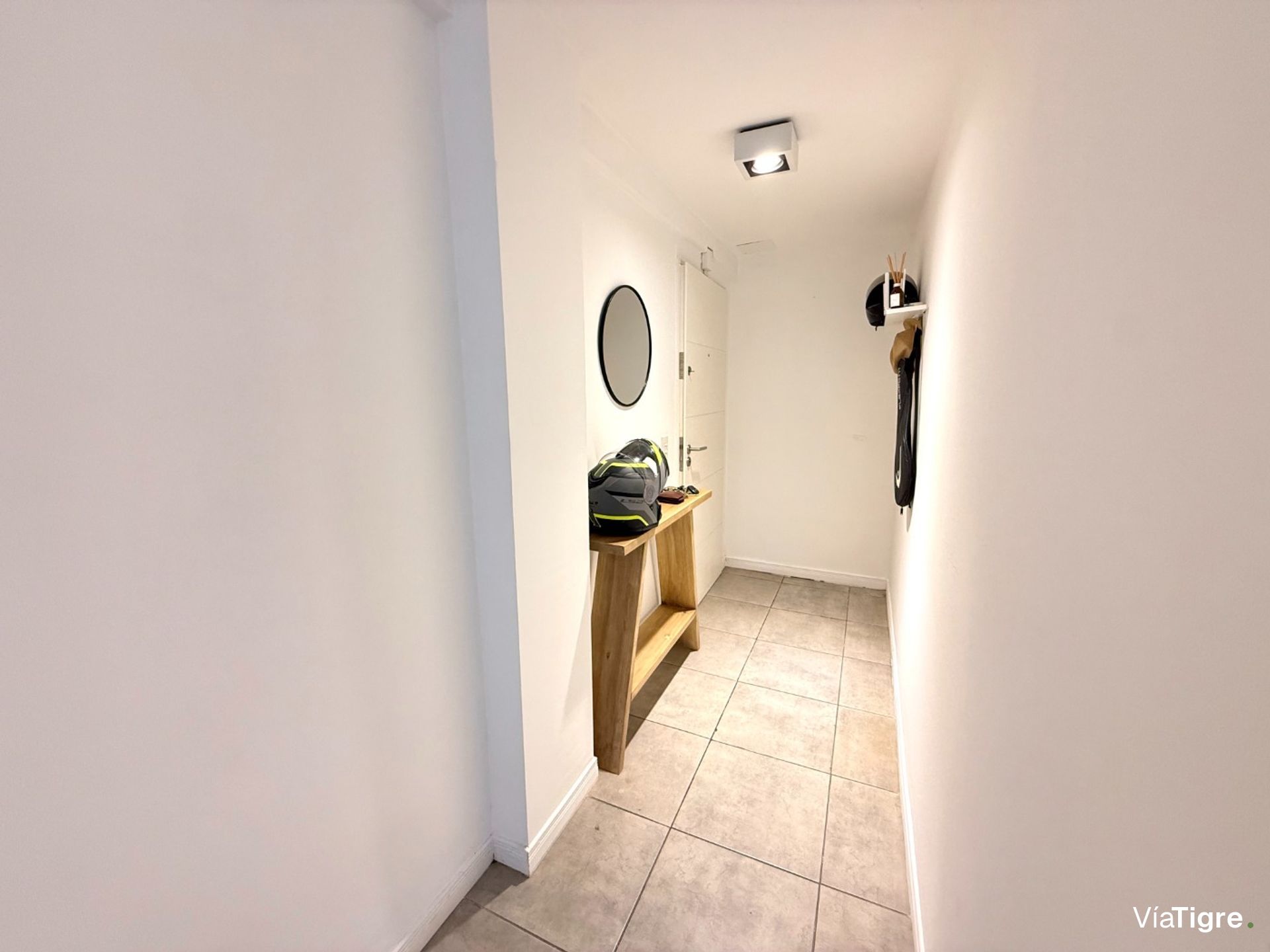VENTA 2 AMB. con BALCON Y COCHERA CUB, San Isidro
