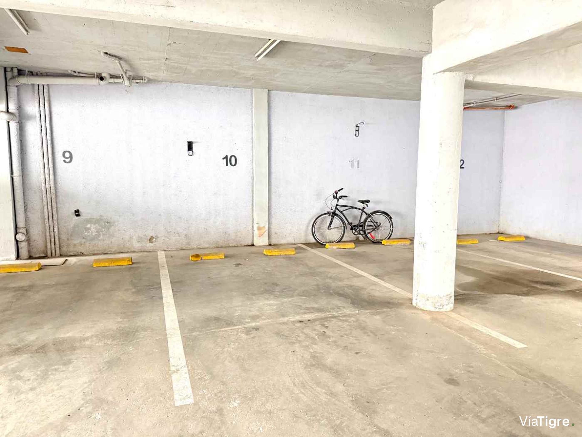 VENTA 2 AMB. con BALCON Y COCHERA CUB, San Isidro