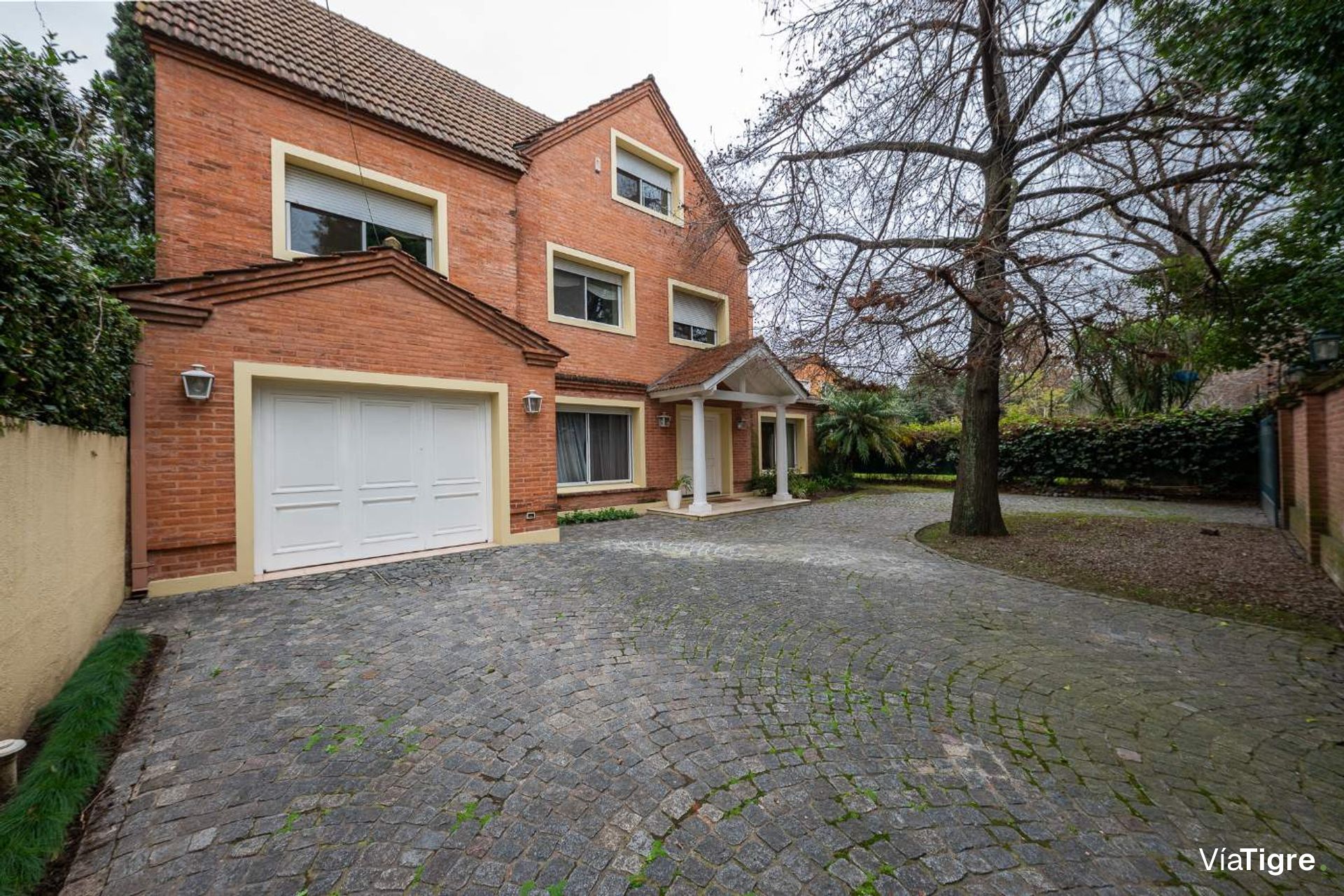 Venta casa 7 amb PILETA, JARDIN, La Horqueta