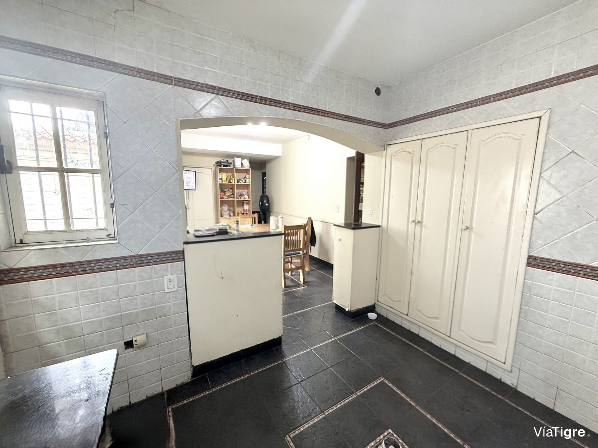 Casa en venta 5 ambientes cochera PB Olivos