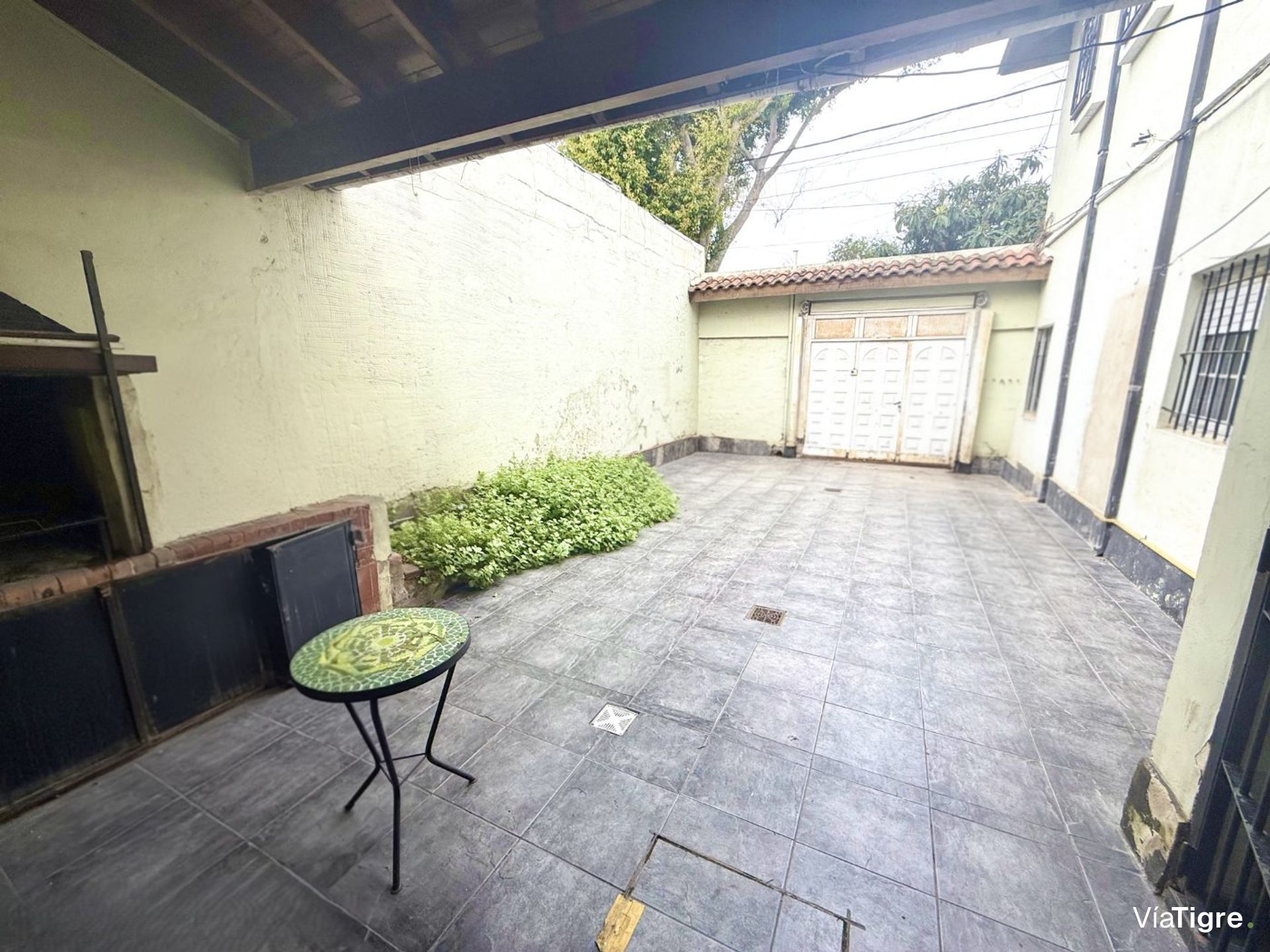 Casa en venta 5 ambientes cochera PB Olivos