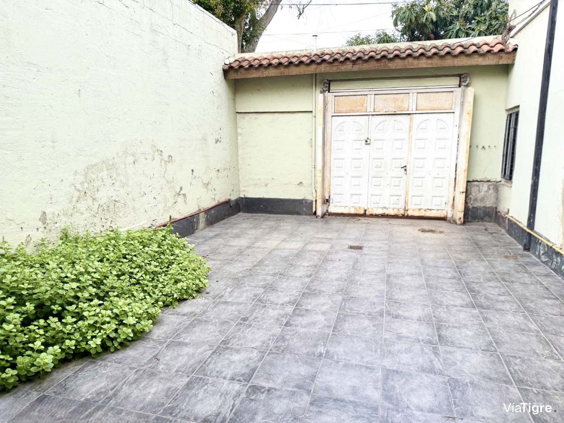 Casa en venta 5 ambientes cochera PB Olivos