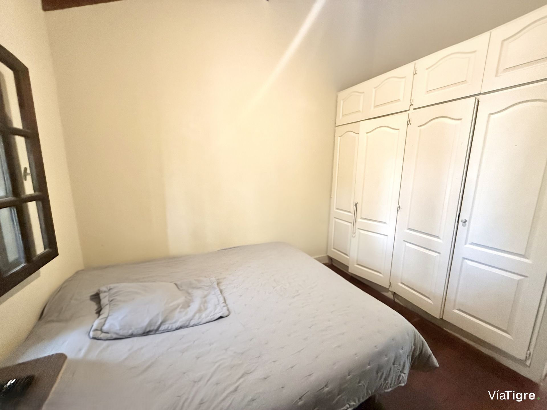 Casa en venta 5 ambientes cochera PB Olivos