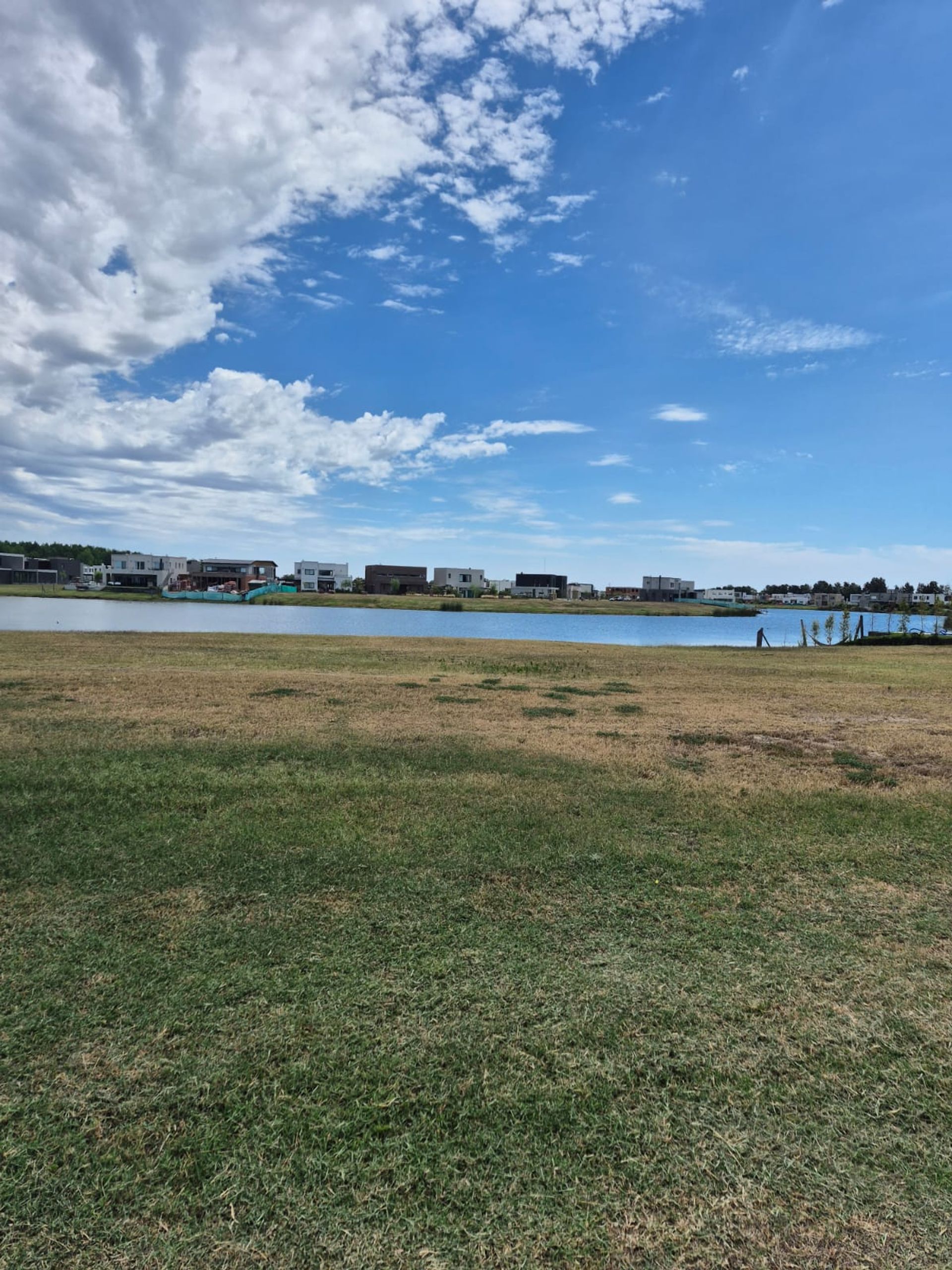 Lote En Venta En Barrio Santa Ana A La Laguna