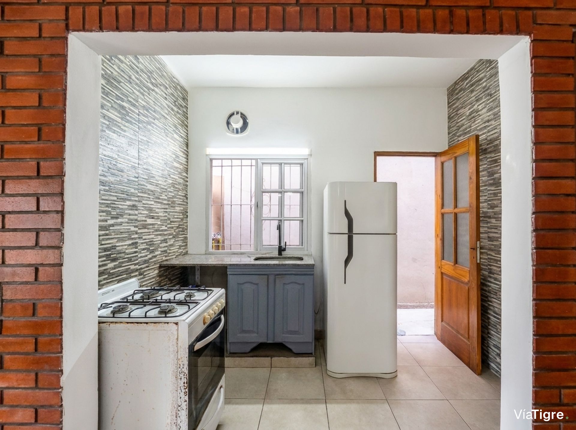 PH 3AMB, c/ PATIO, QUINCHO y TERRAZA, en BOULOGNE.