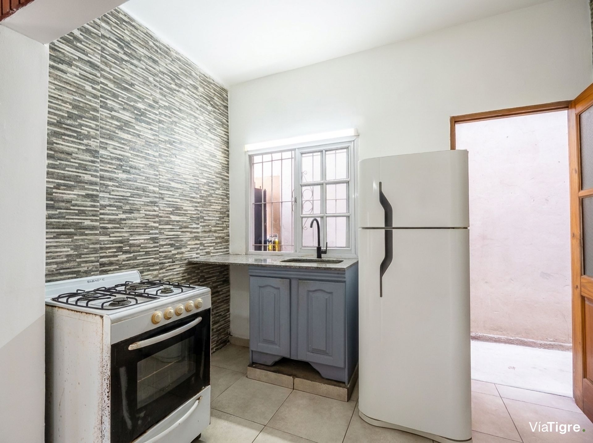 PH 3AMB, c/ PATIO, QUINCHO y TERRAZA, en BOULOGNE.