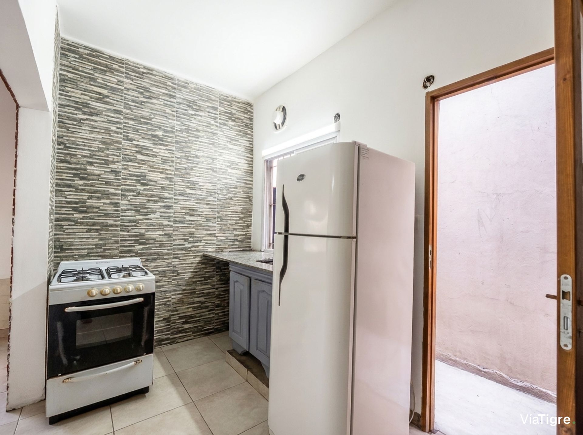 PH 3AMB, c/ PATIO, QUINCHO y TERRAZA, en BOULOGNE.
