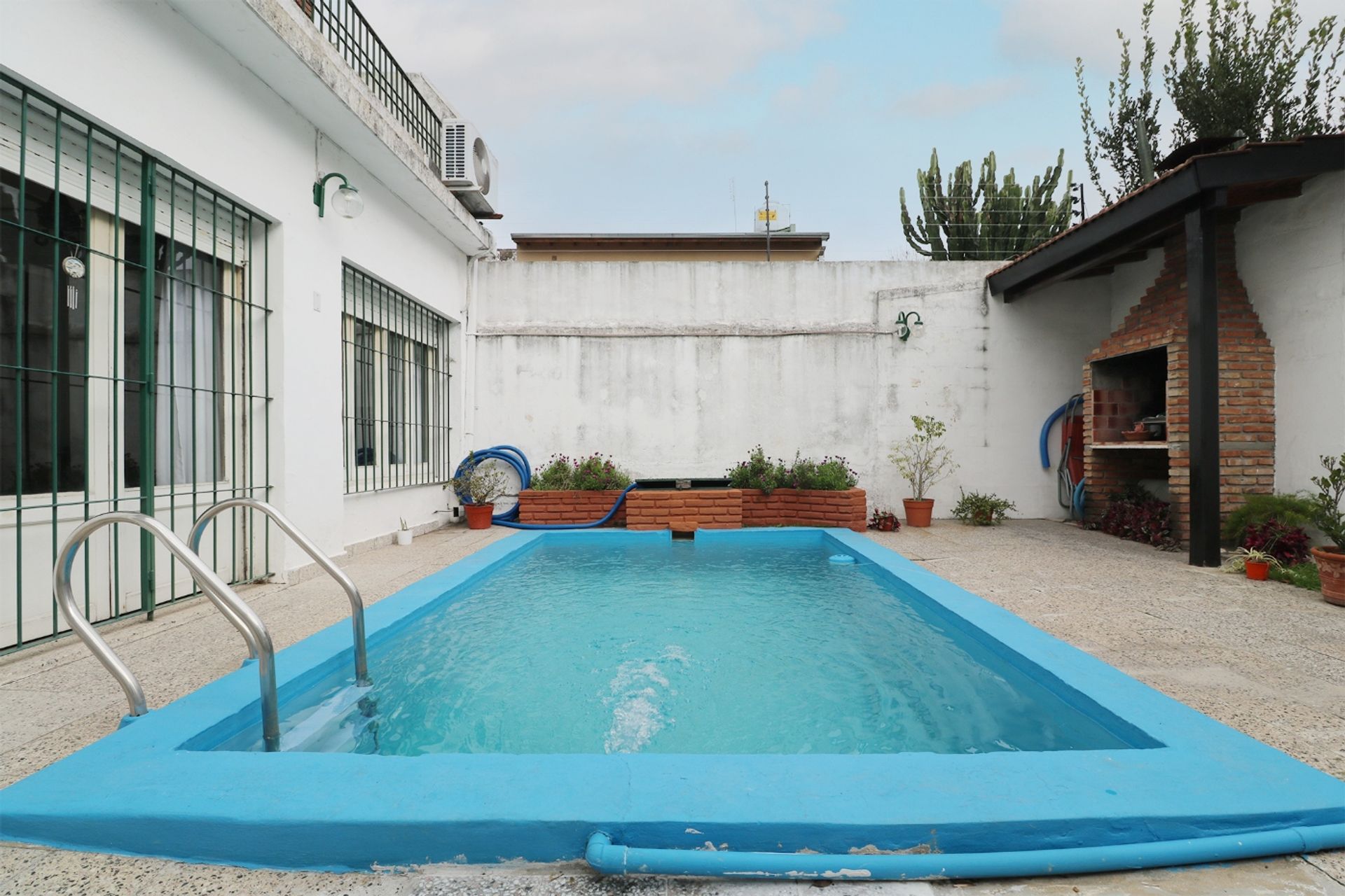 Venta Casa 5 Amb C/Pileta Y Parrilla En V. Adelina
