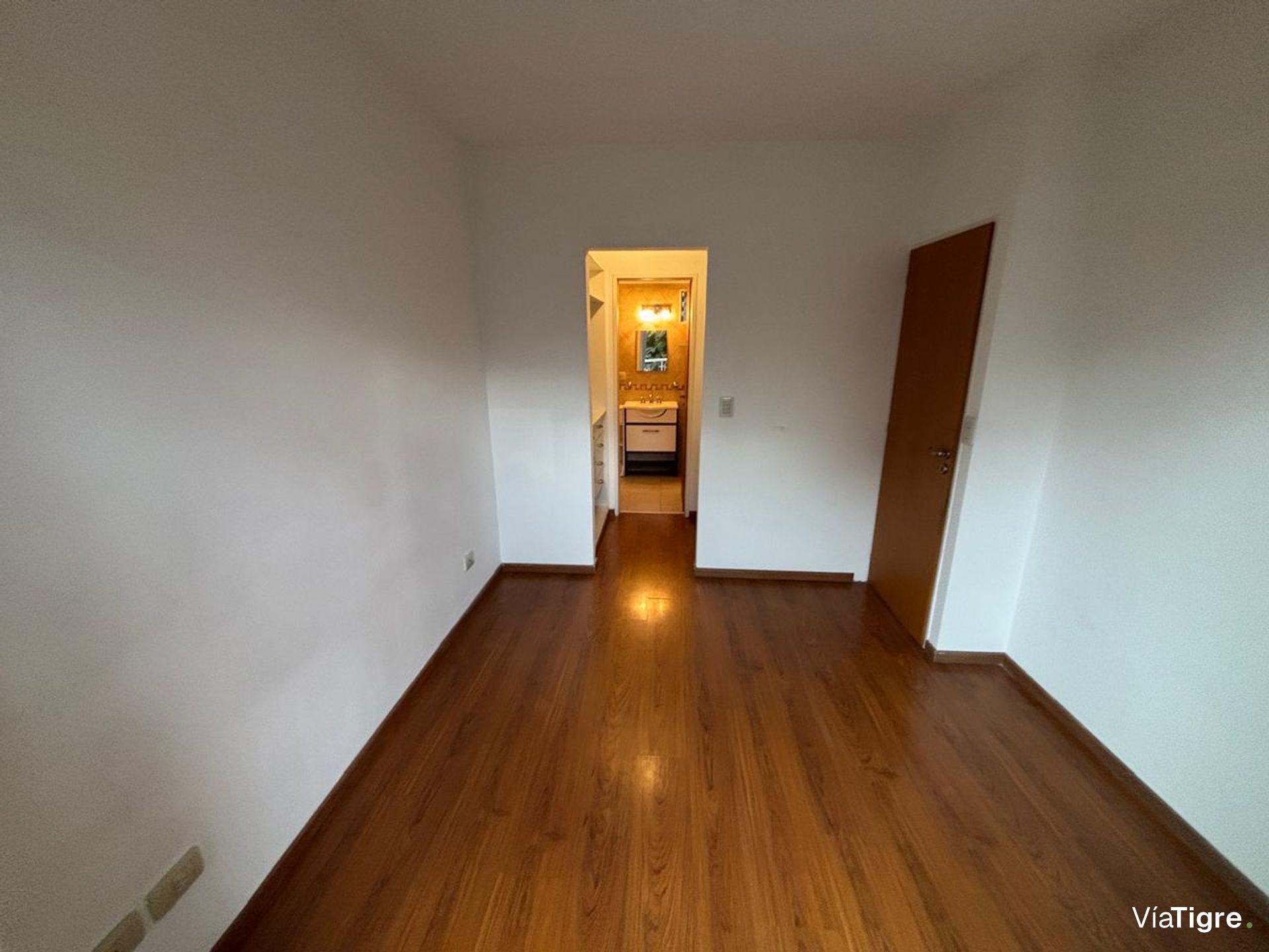 Venta 3 ambientes c/cochera - Vicente Lopez