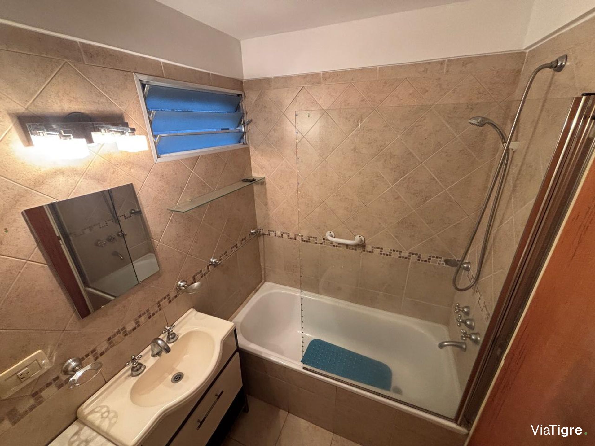 Venta 3 ambientes c/cochera - Vicente Lopez
