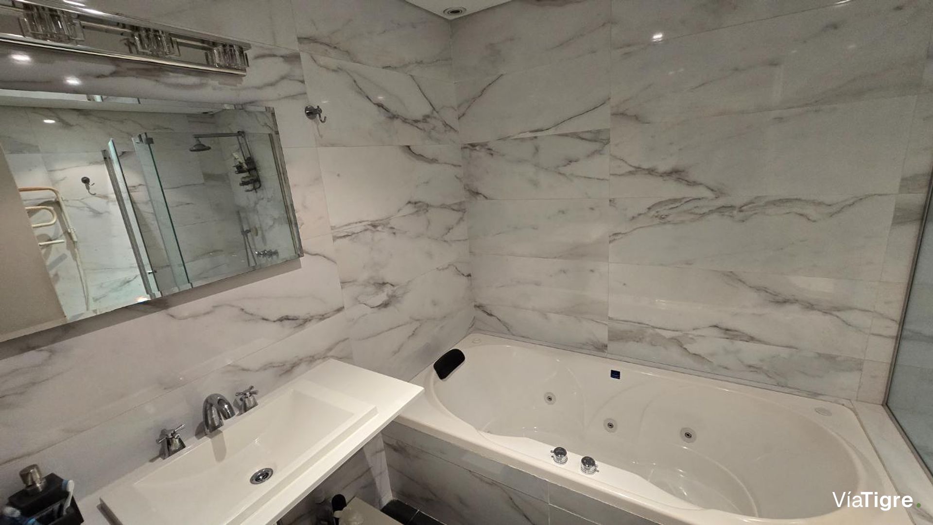 Departamento en venta en Vicente López Cochera
