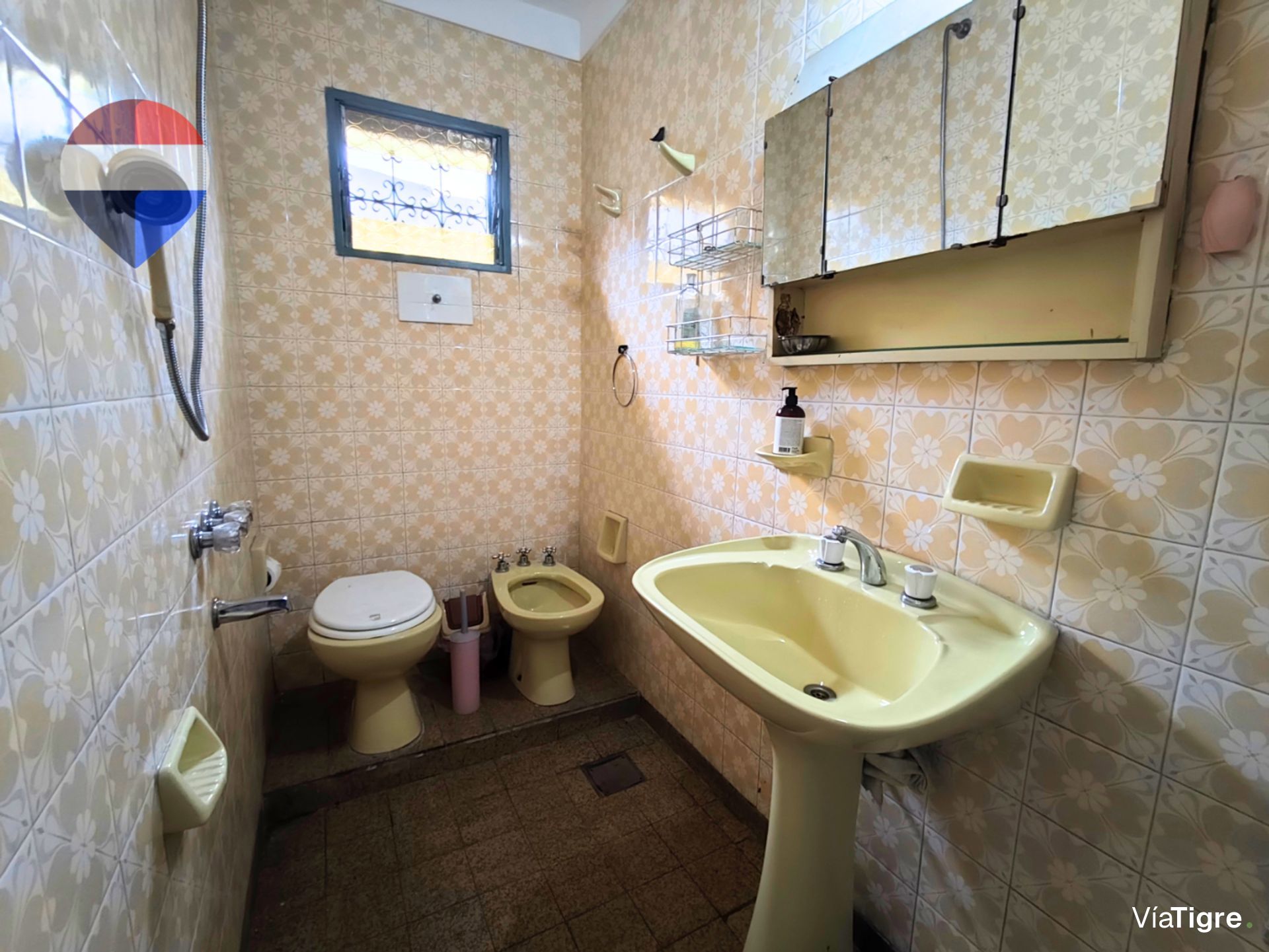 Venta casa de 7 amb con cocheras en Villa Adelina