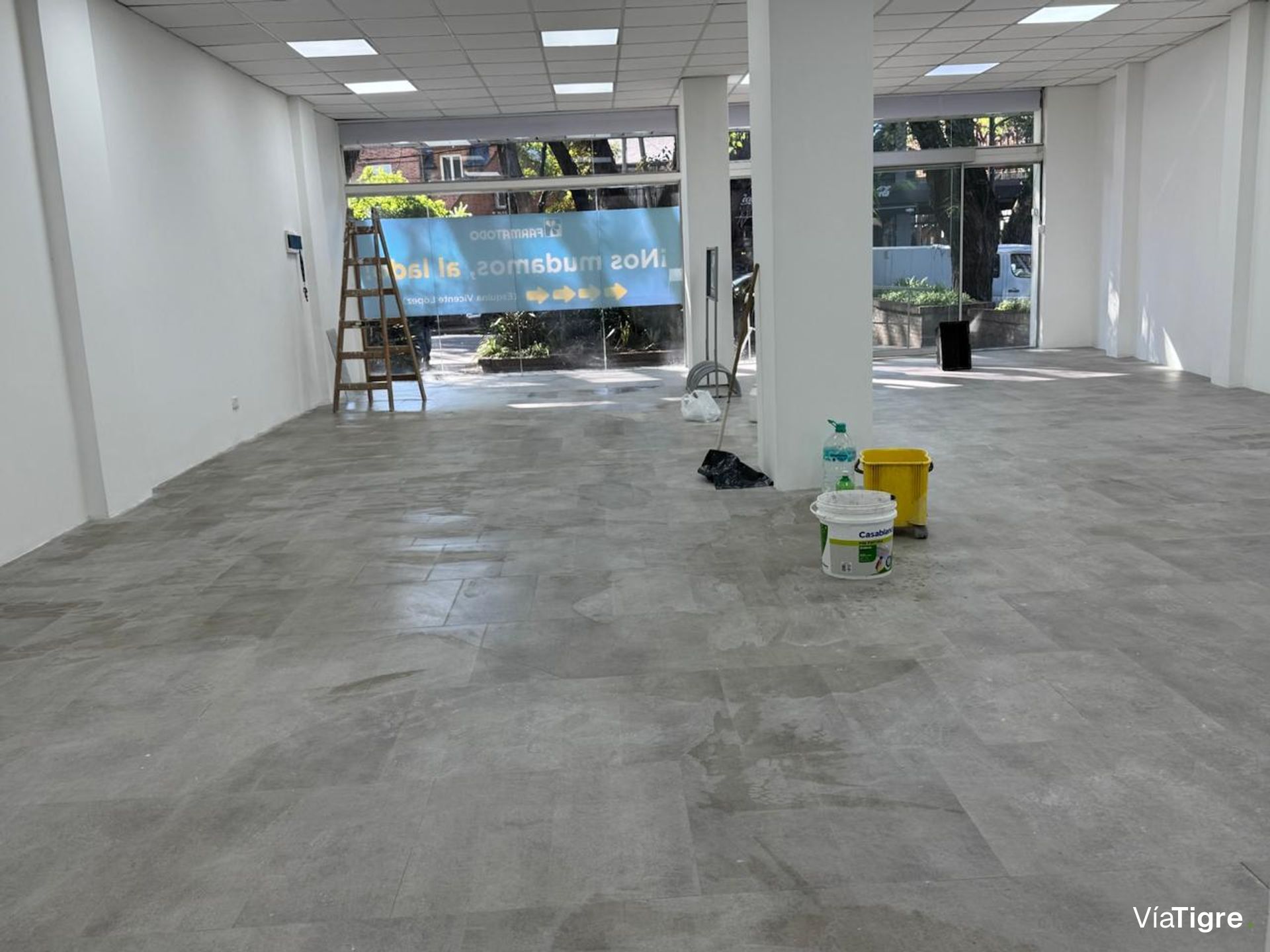 Local Comercial En Alquiler - Martínez