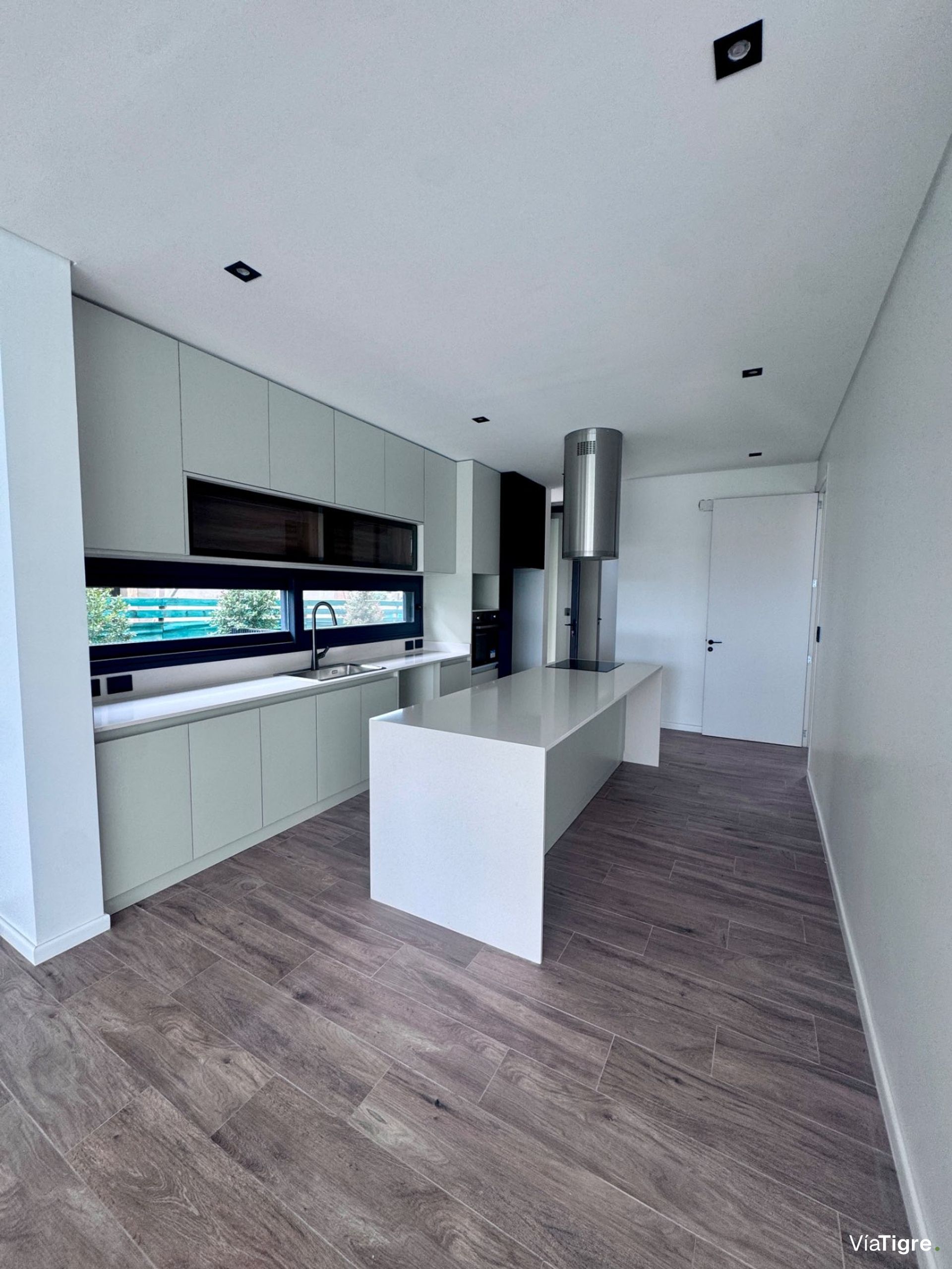 Venta casa Castaños Nordelta 5 ambientes estrenar