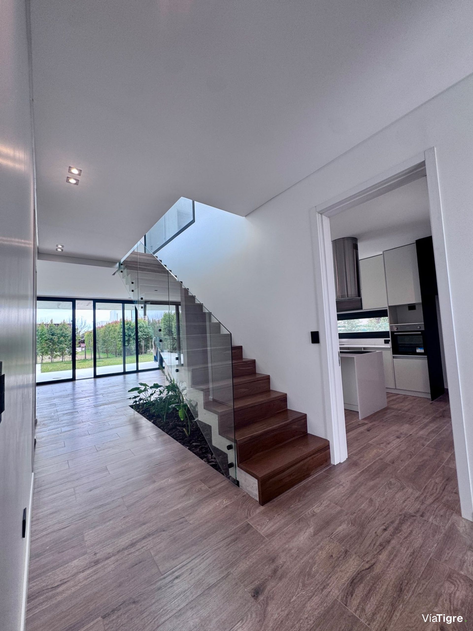 Venta casa Castaños Nordelta 5 ambientes estrenar