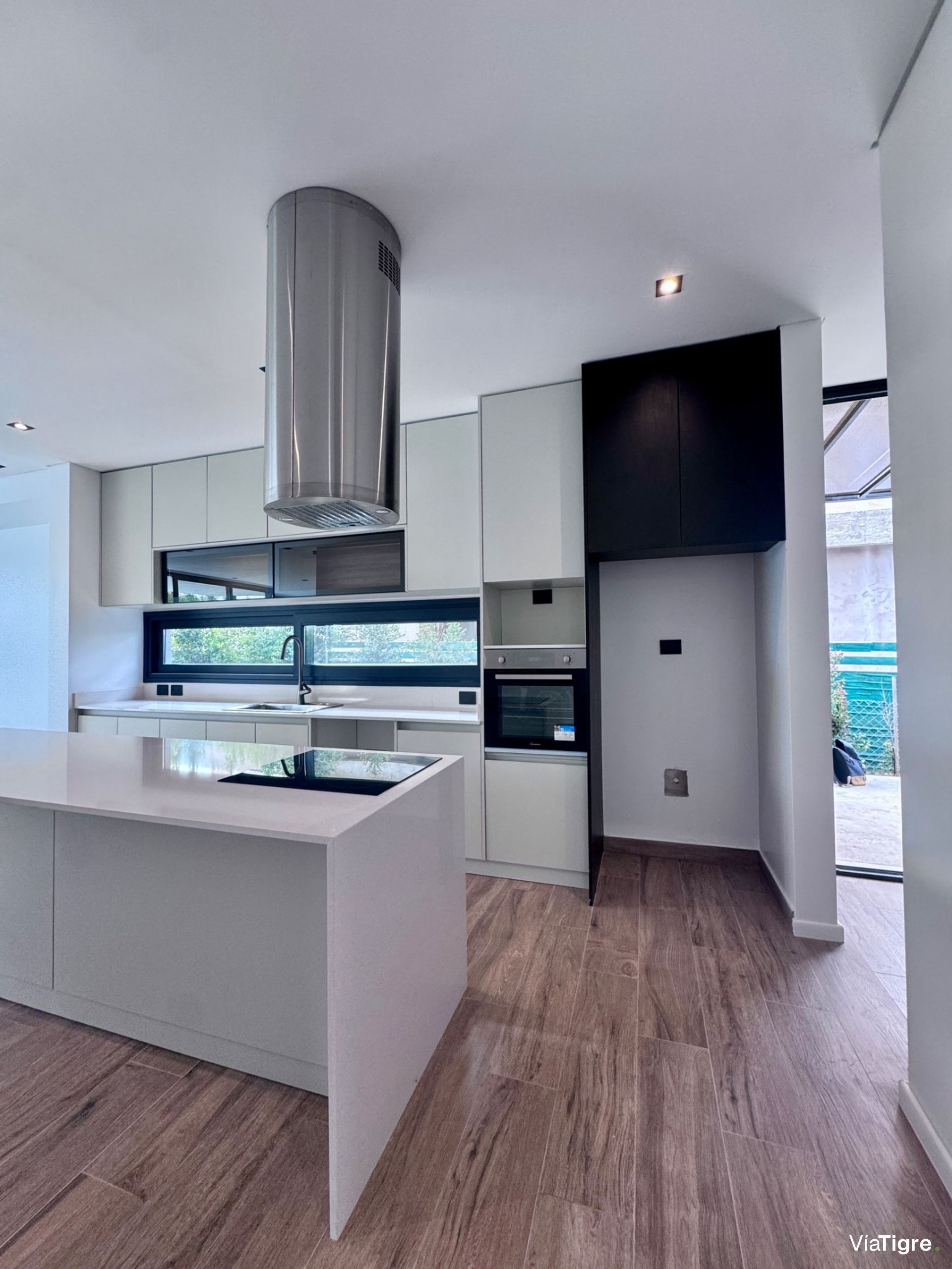 Venta casa Castaños Nordelta 5 ambientes estrenar