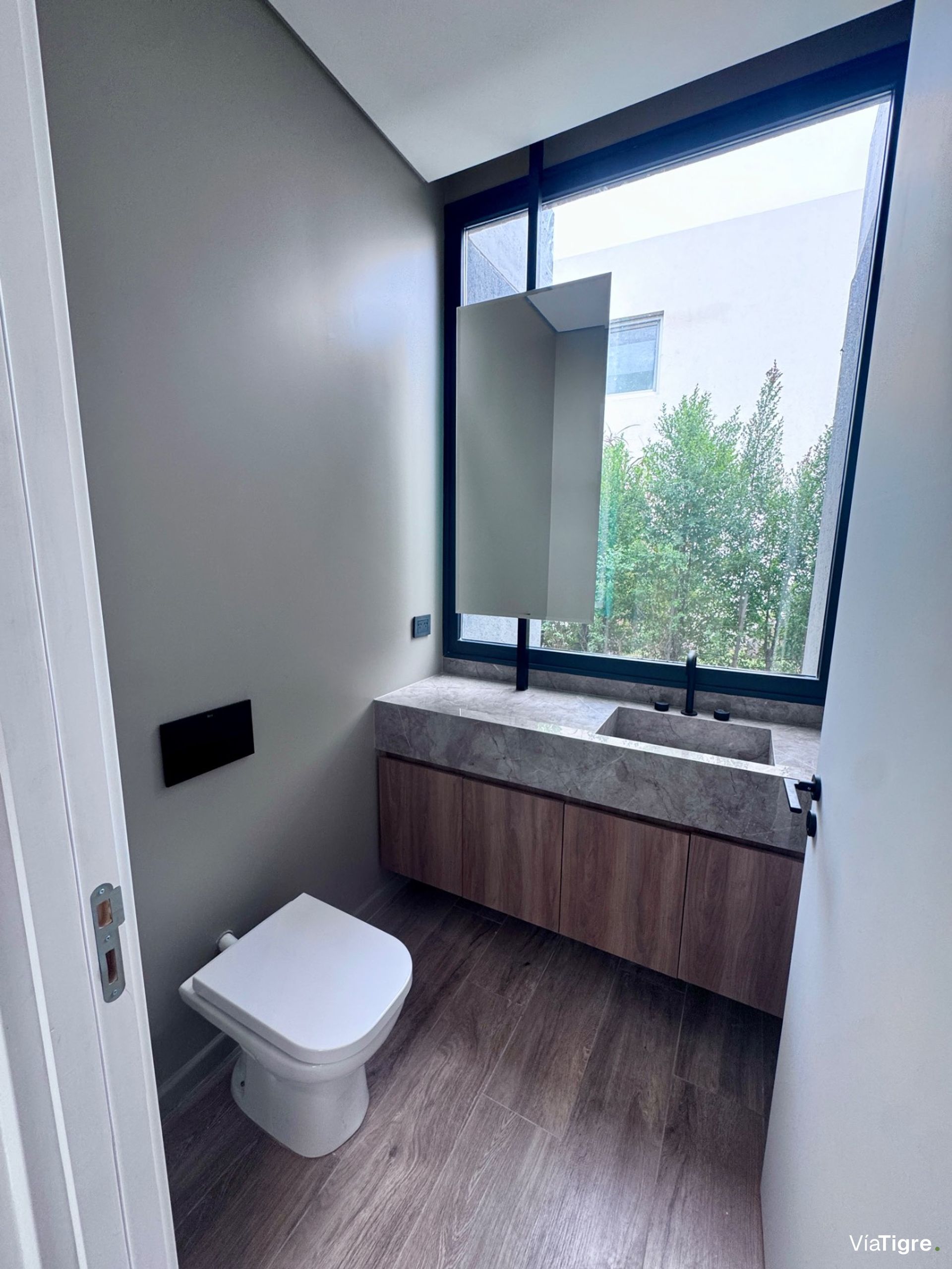 Venta casa Castaños Nordelta 5 ambientes estrenar