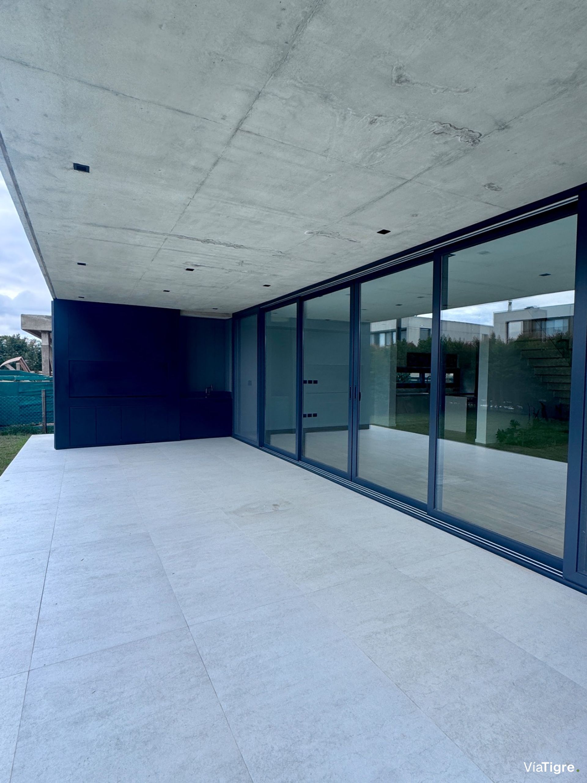 Venta casa Castaños Nordelta 5 ambientes estrenar