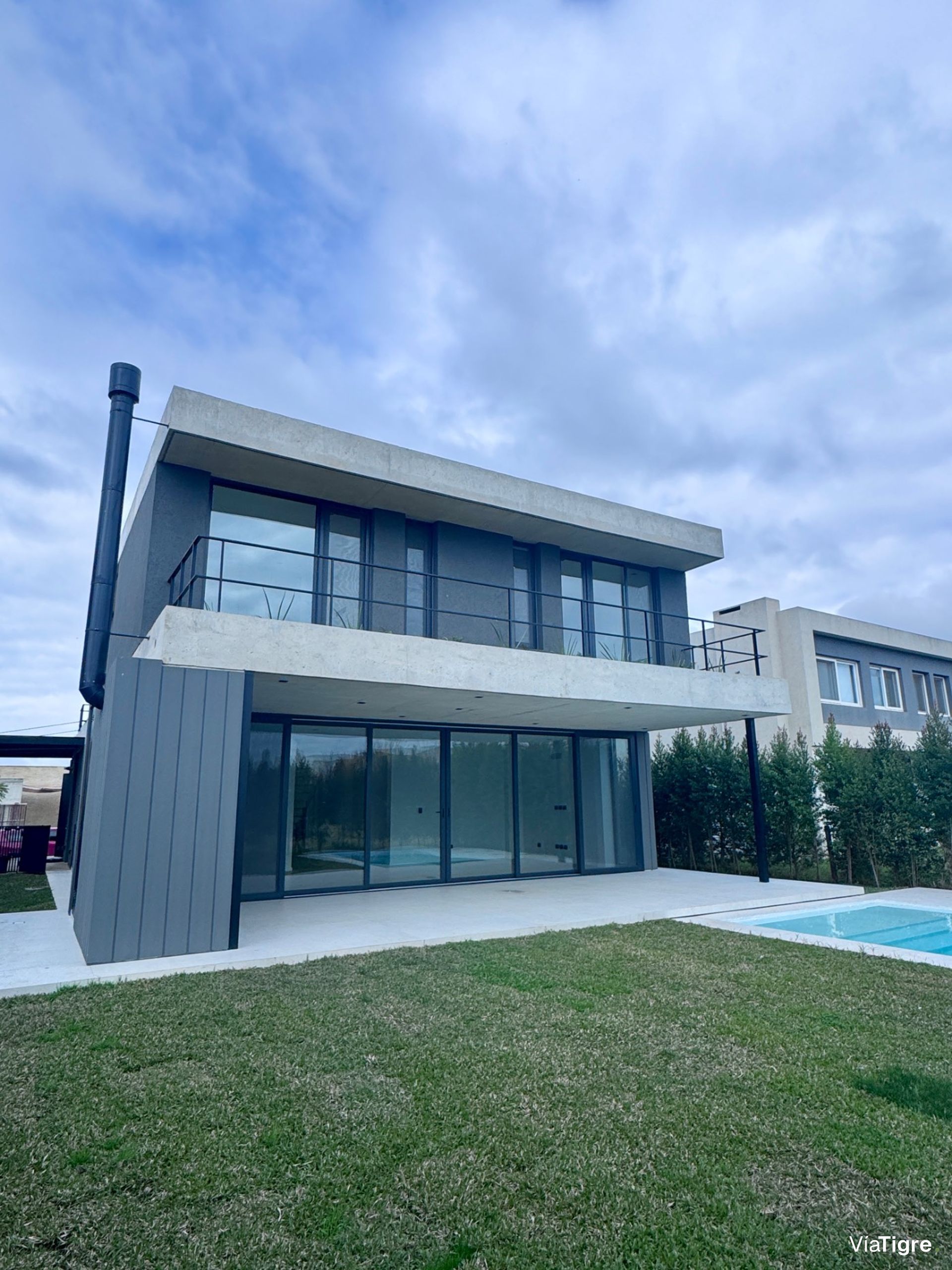 Venta casa Castaños Nordelta 5 ambientes estrenar