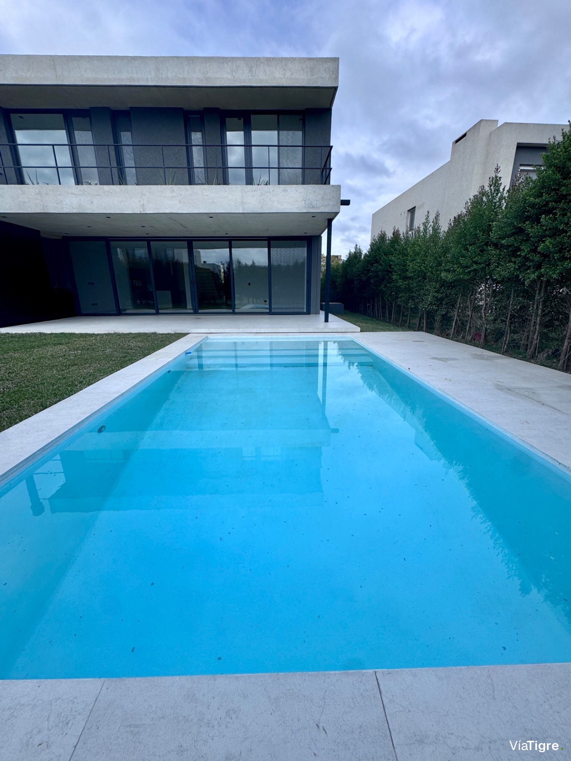 Venta casa Castaños Nordelta 5 ambientes estrenar