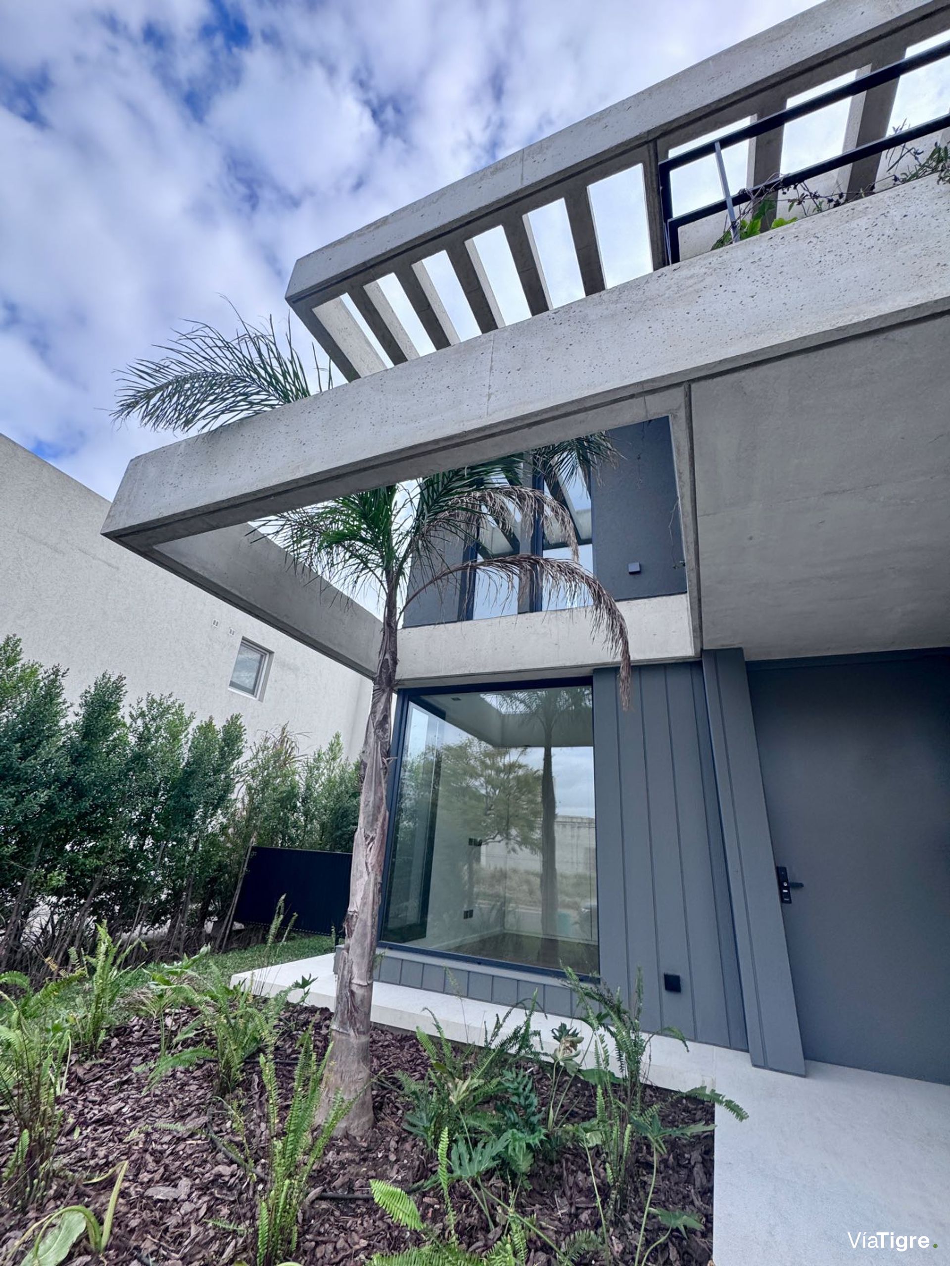Venta casa Castaños Nordelta 5 ambientes estrenar