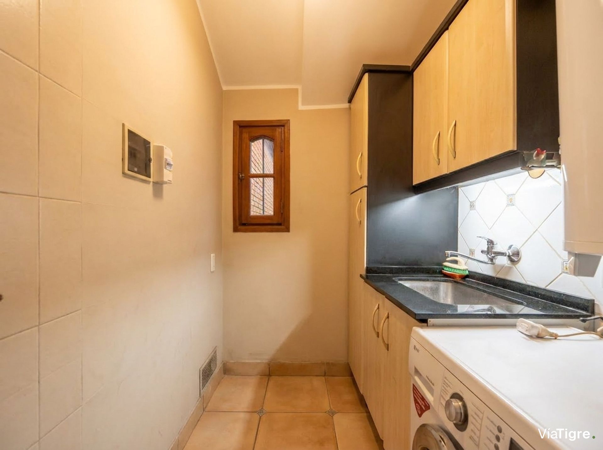 Casa en venta en Boulogne. Jardin, pileta parrilla