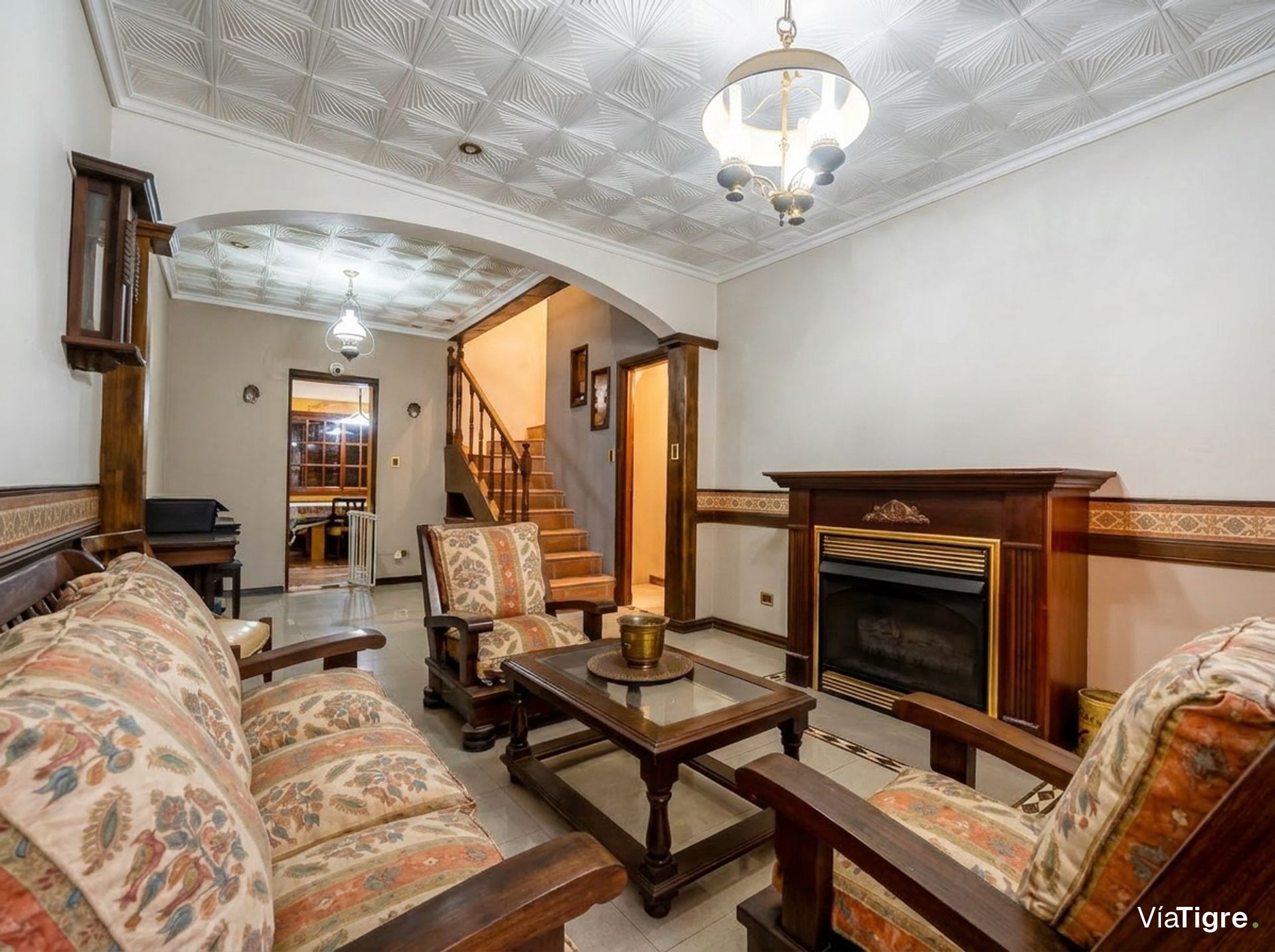 Casa en venta en Boulogne. Jardin, pileta parrilla