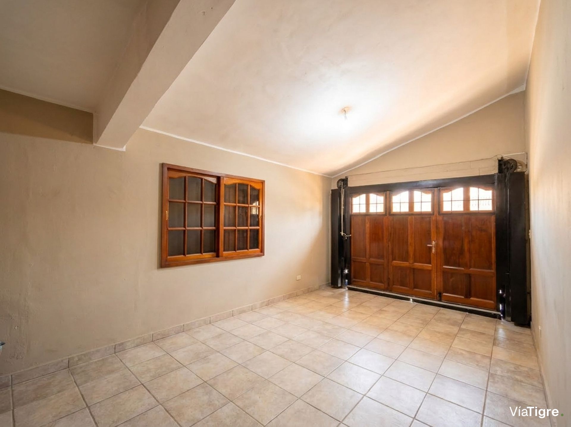 Casa en venta en Boulogne. Jardin, pileta parrilla