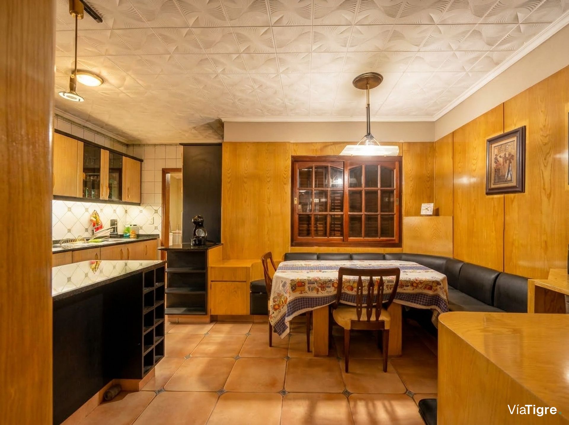 Casa en venta en Boulogne. Jardin, pileta parrilla