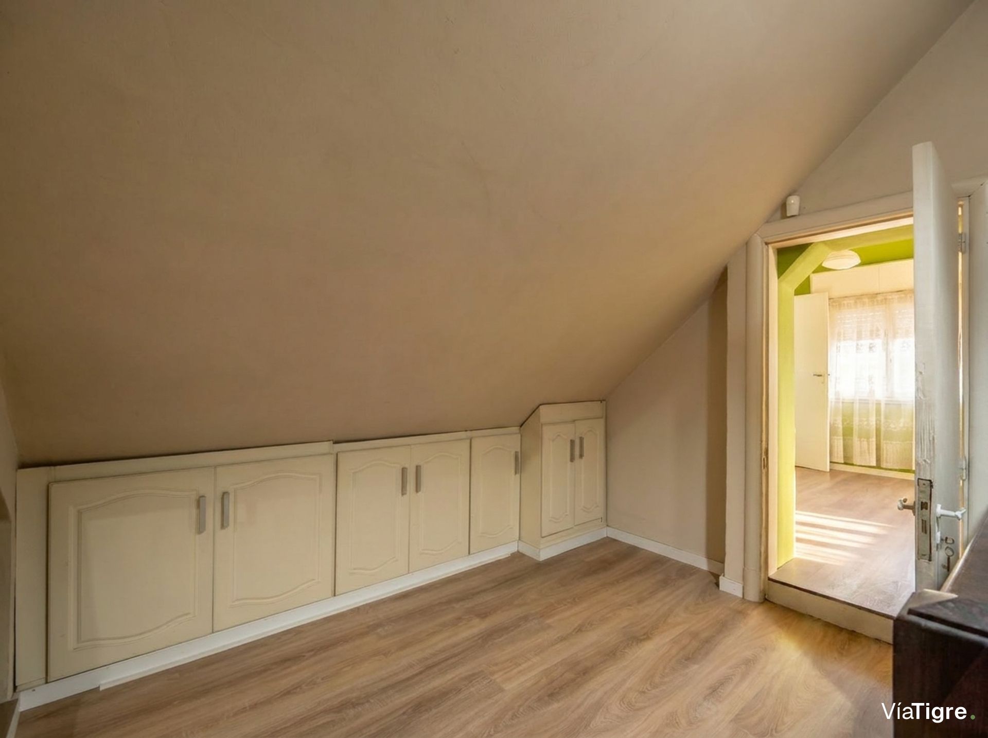 Casa en venta en Boulogne. Jardin, pileta parrilla