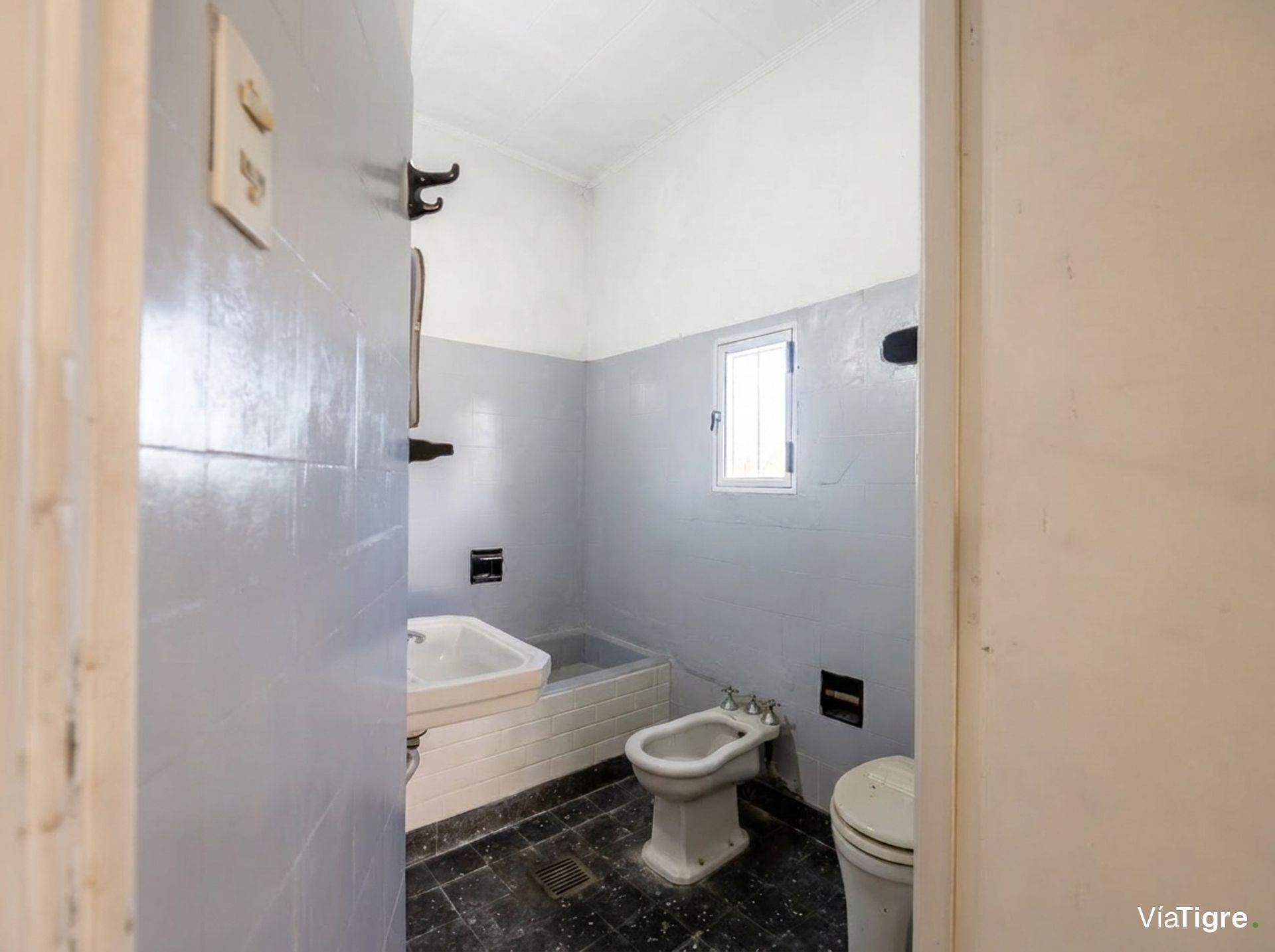 Casa en venta en Boulogne. Jardin, pileta parrilla