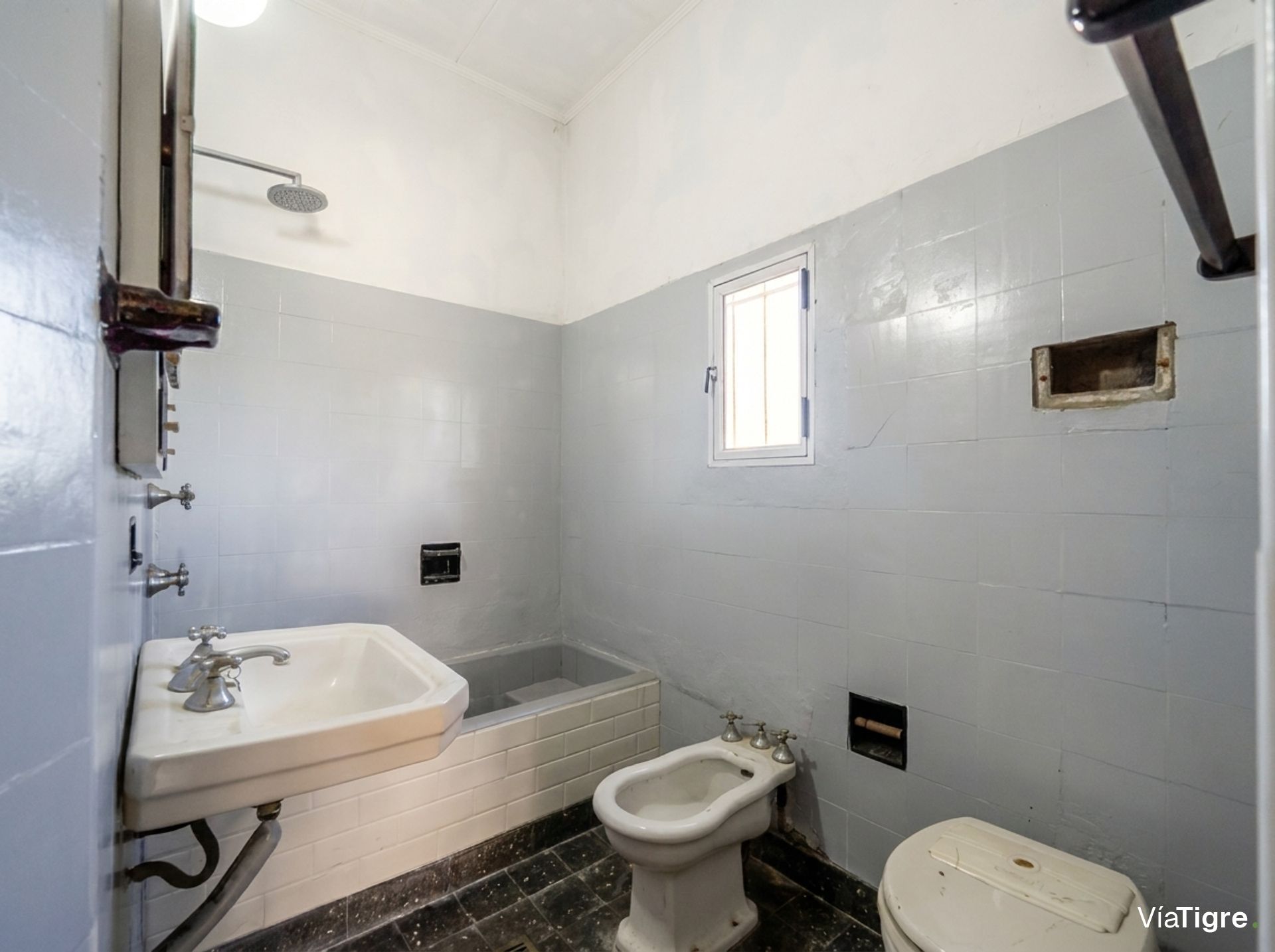 Casa en venta en Boulogne. Jardin, pileta parrilla